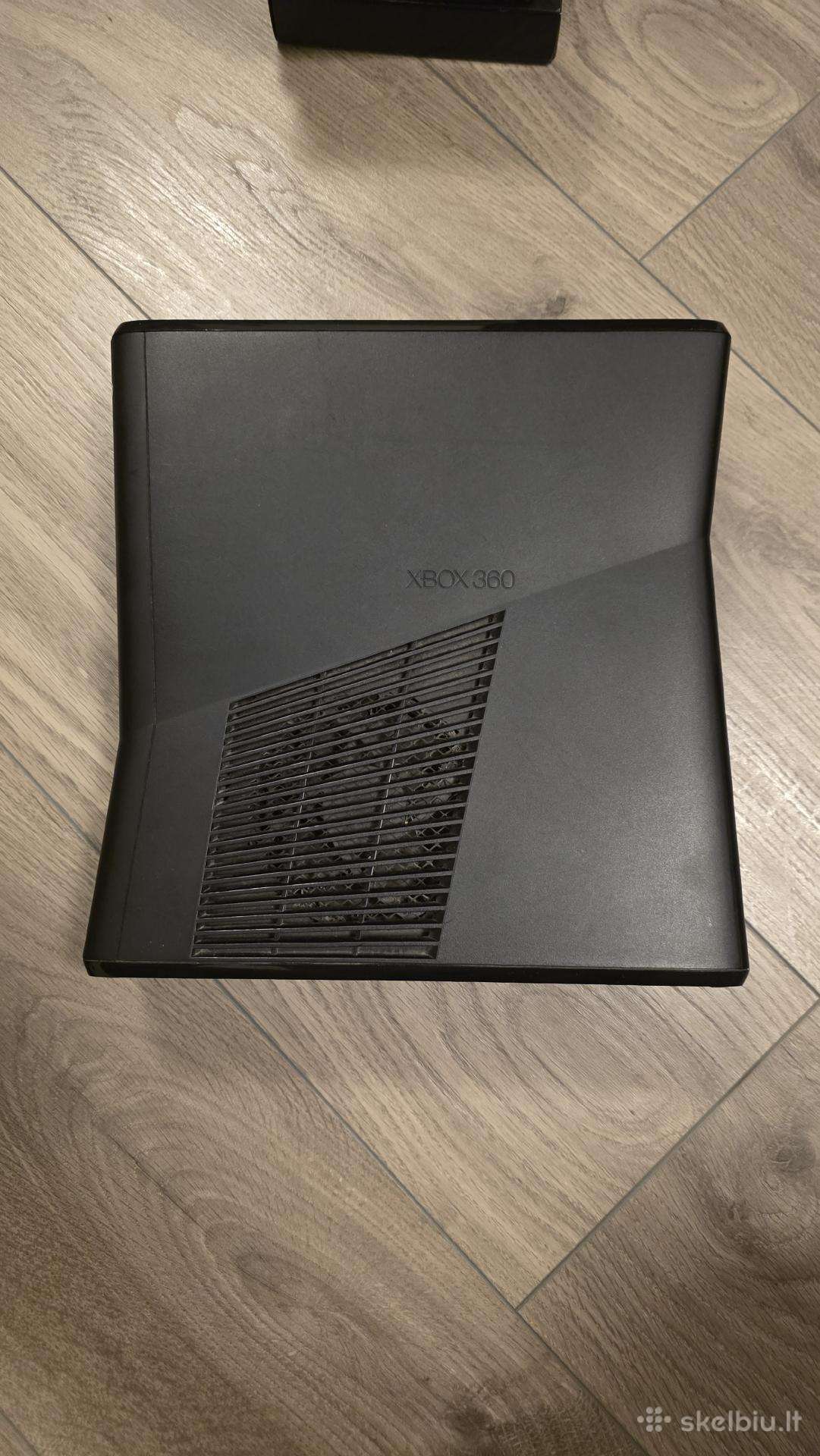Xbox 360 ir du pulteliai