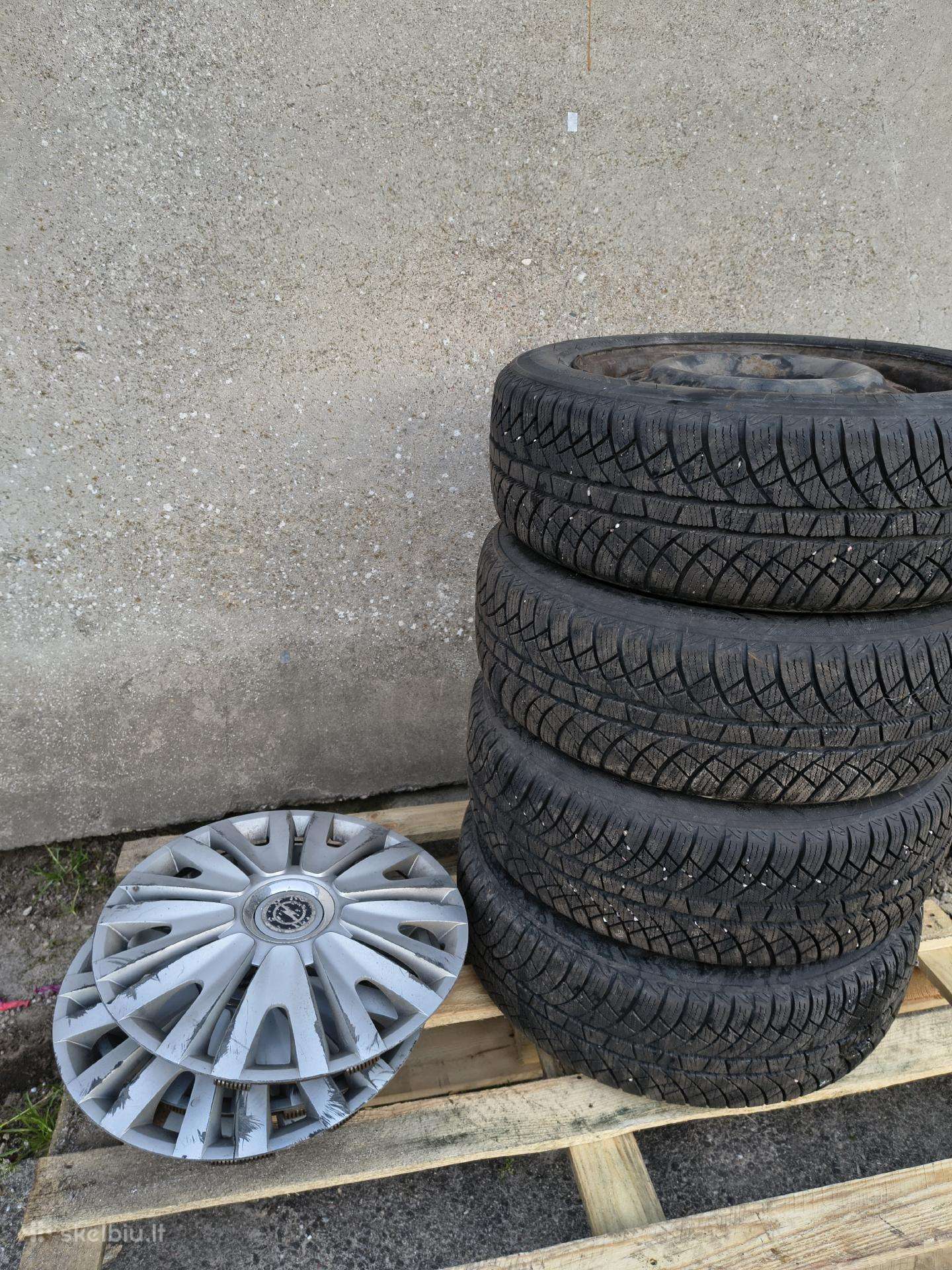 185/60 R15 žieminės padangos + ratlankiai