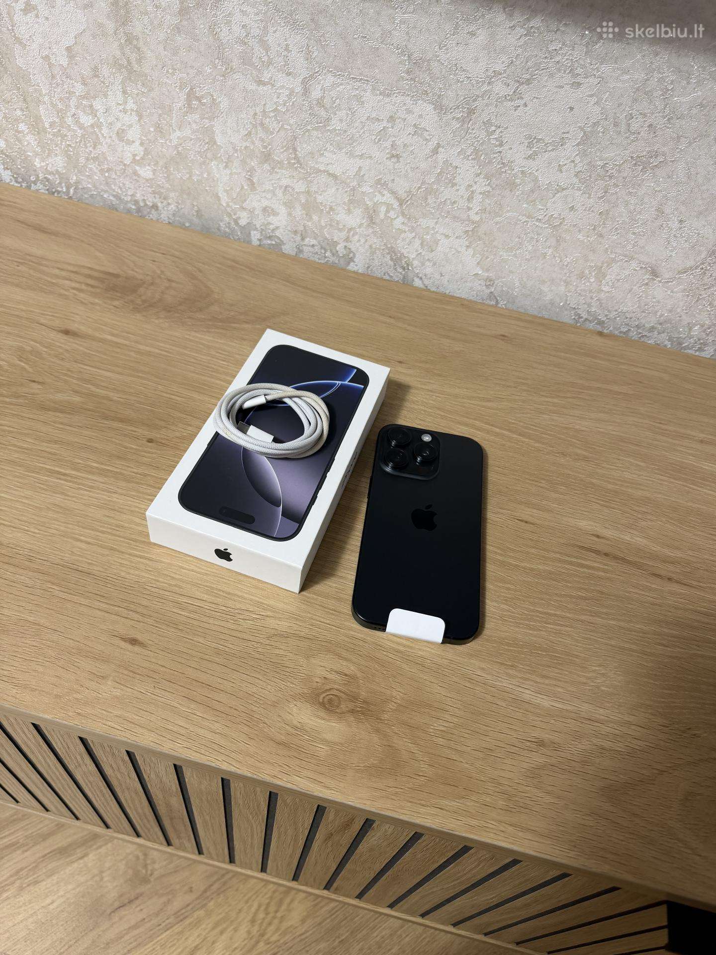 iPhone 16 pro 128gb