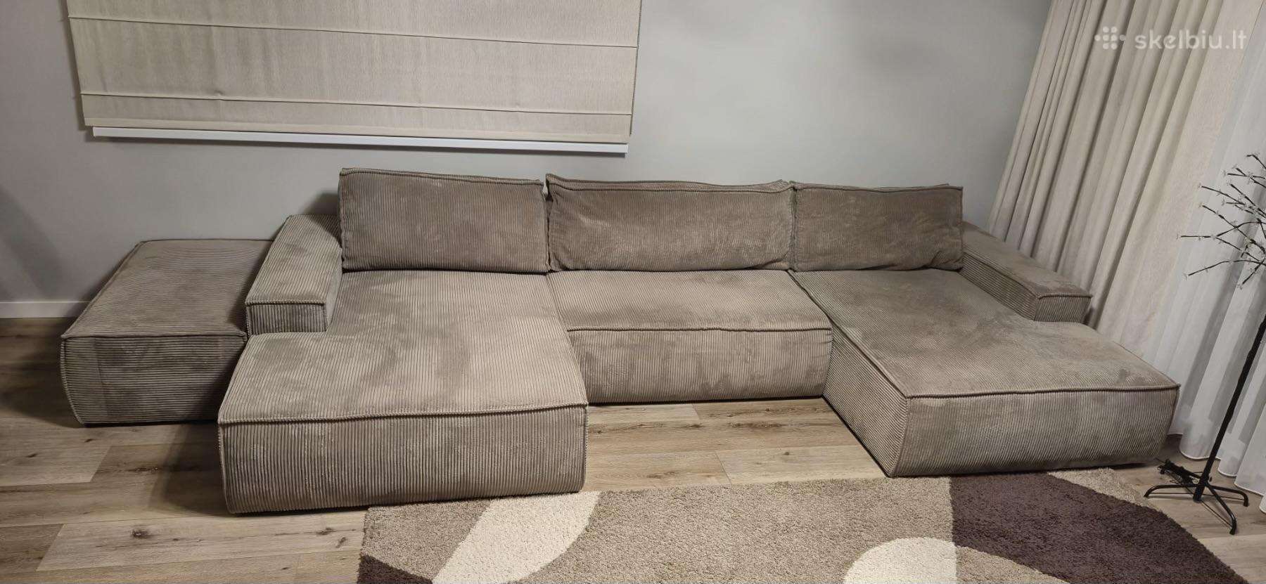 Kampas - sofa su miegamojo vieta ir dėže patalams