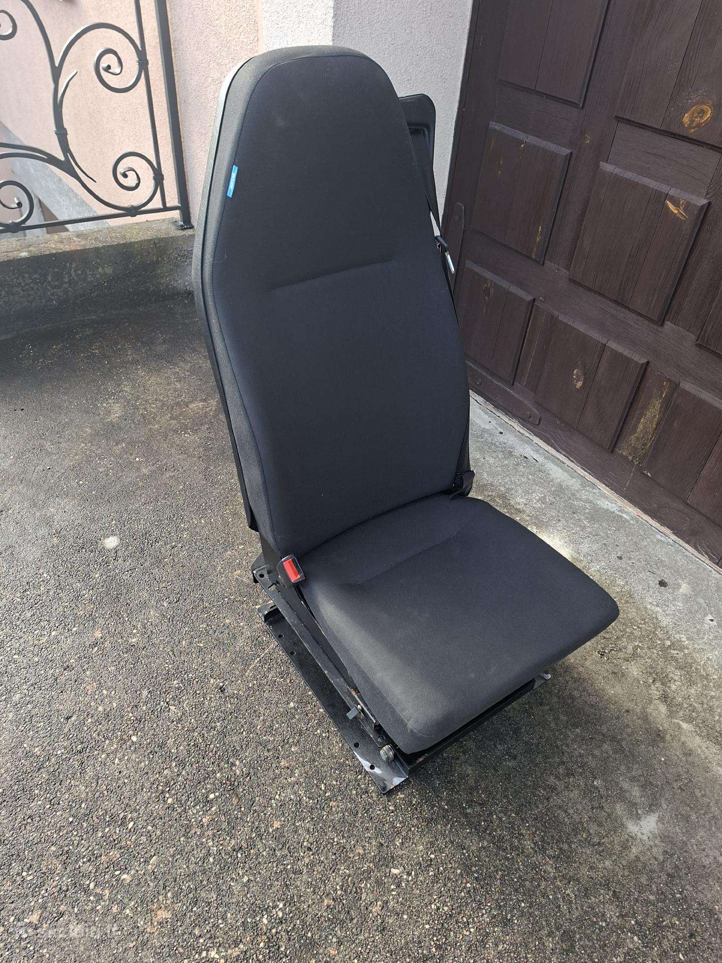 Mikroautobuso sėdynė