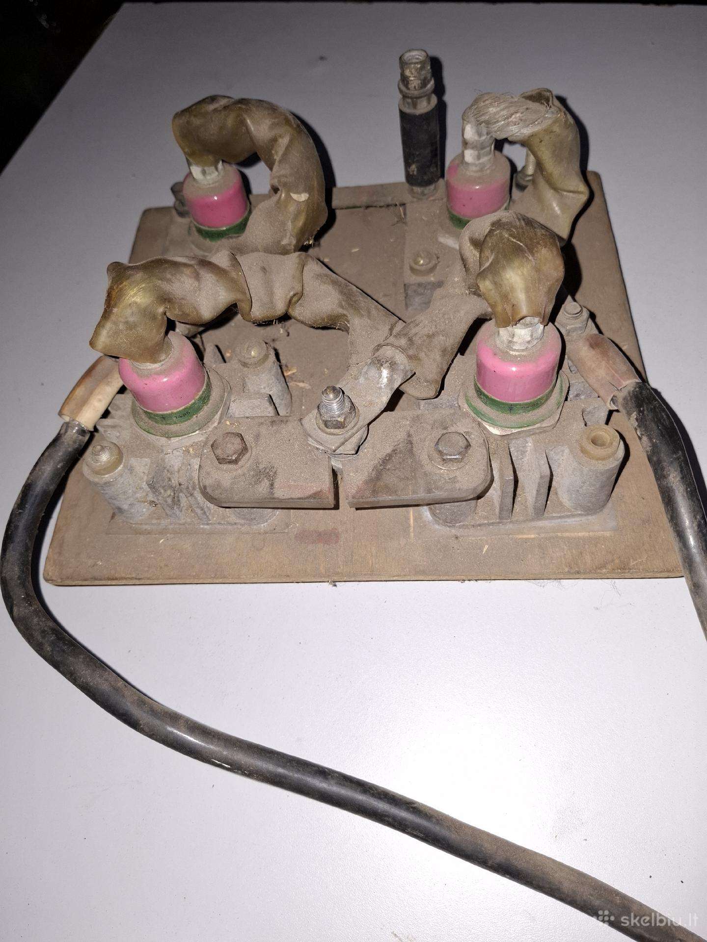 Parduodu diodus B200