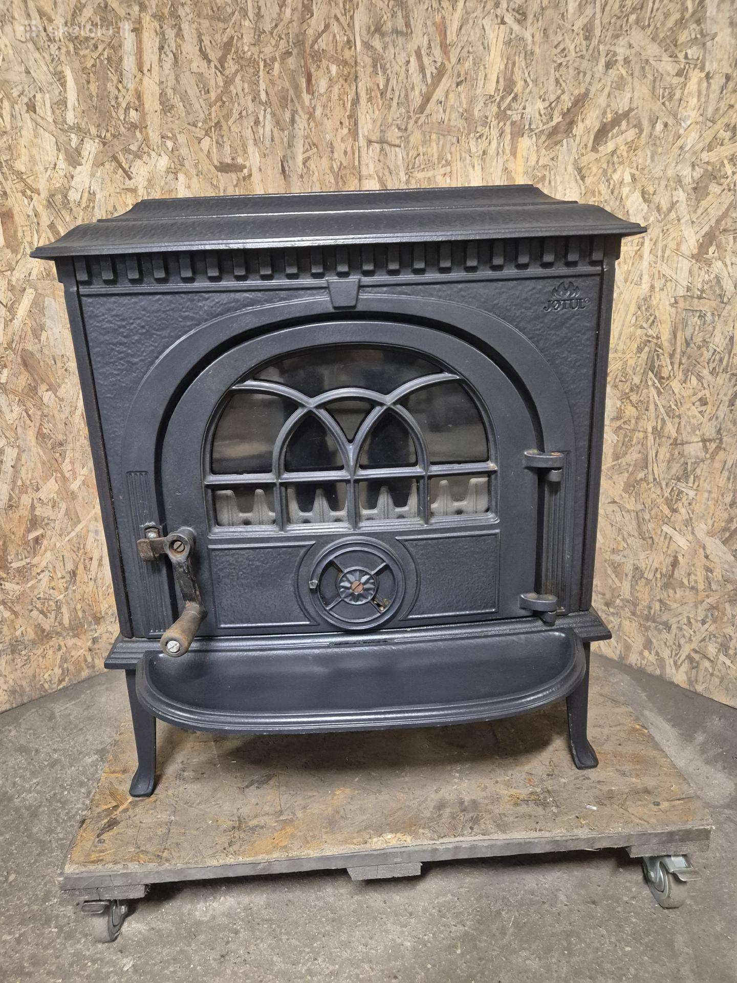 Norvegiška ketaus krosnelė Jotul F8