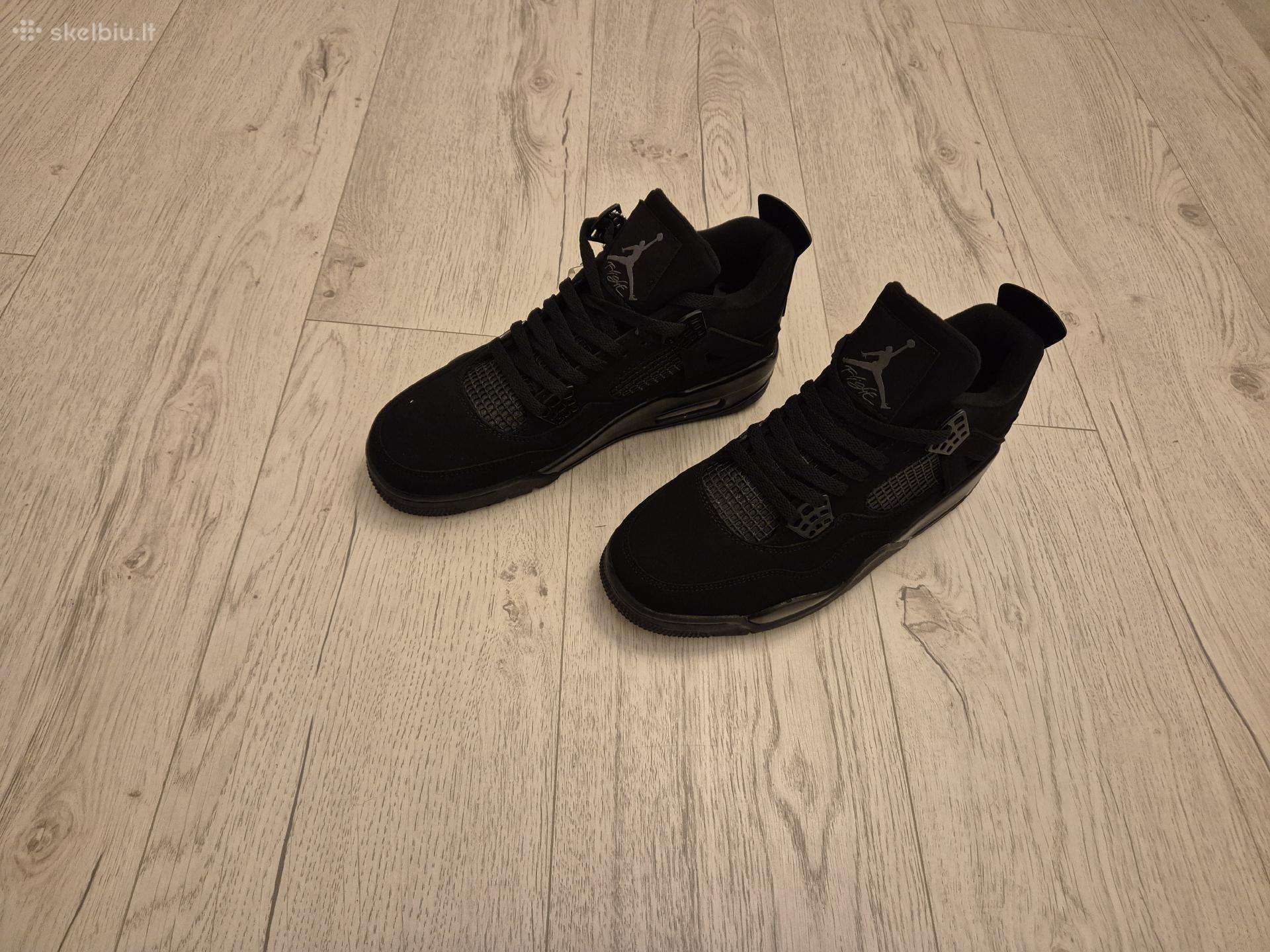 Nike Air Jordan 4 Black Cat