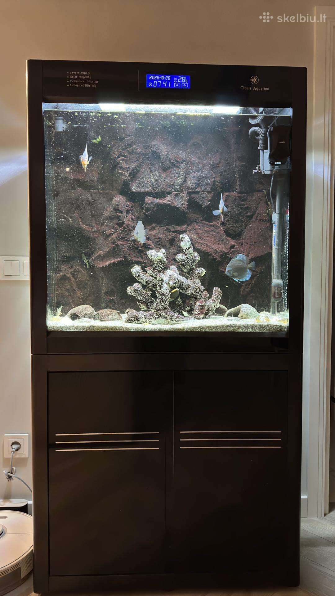 Akvariumas 200 l su spintele