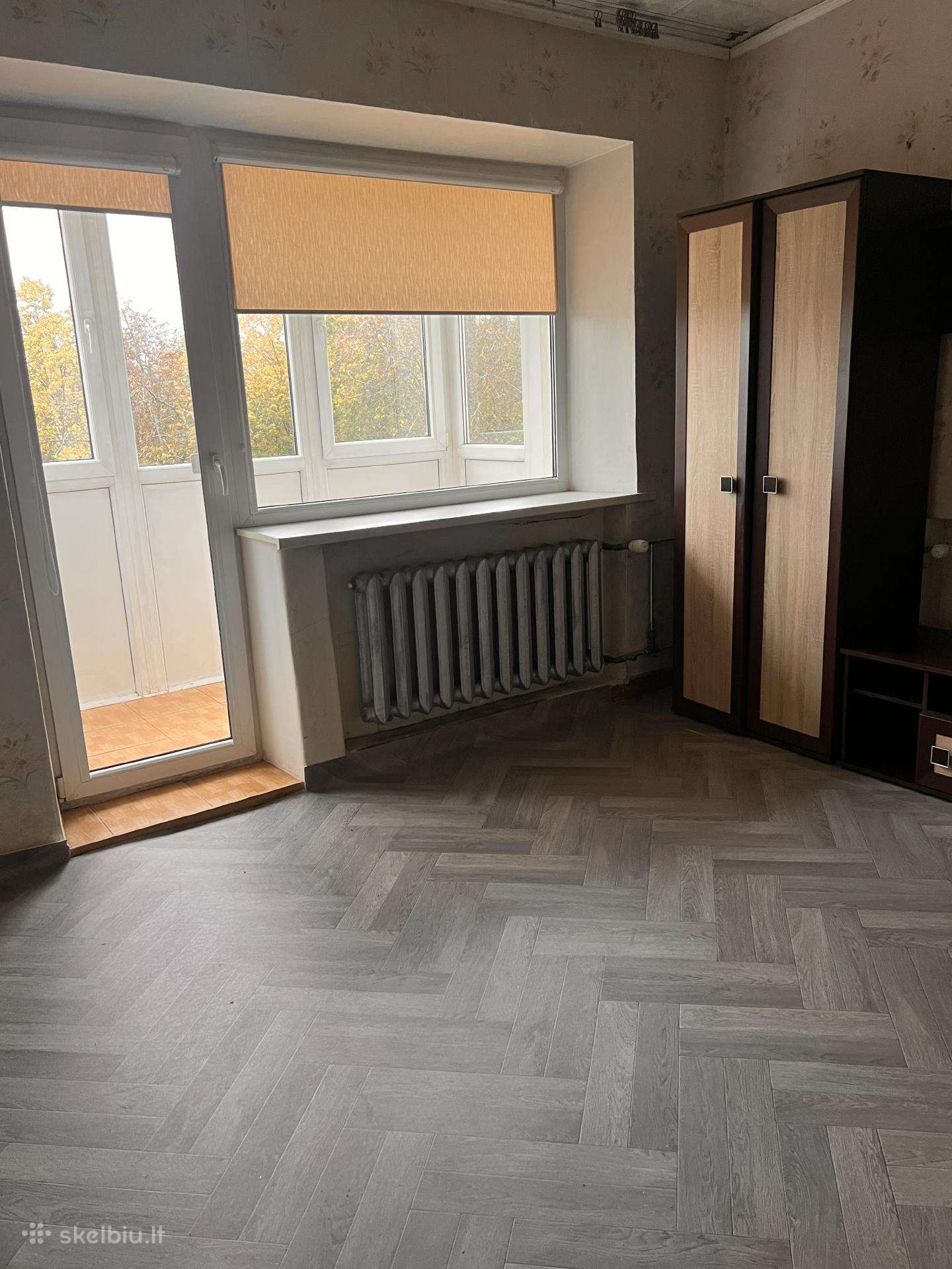 Parduodu 1 kambario butą miesto centre,prie parko