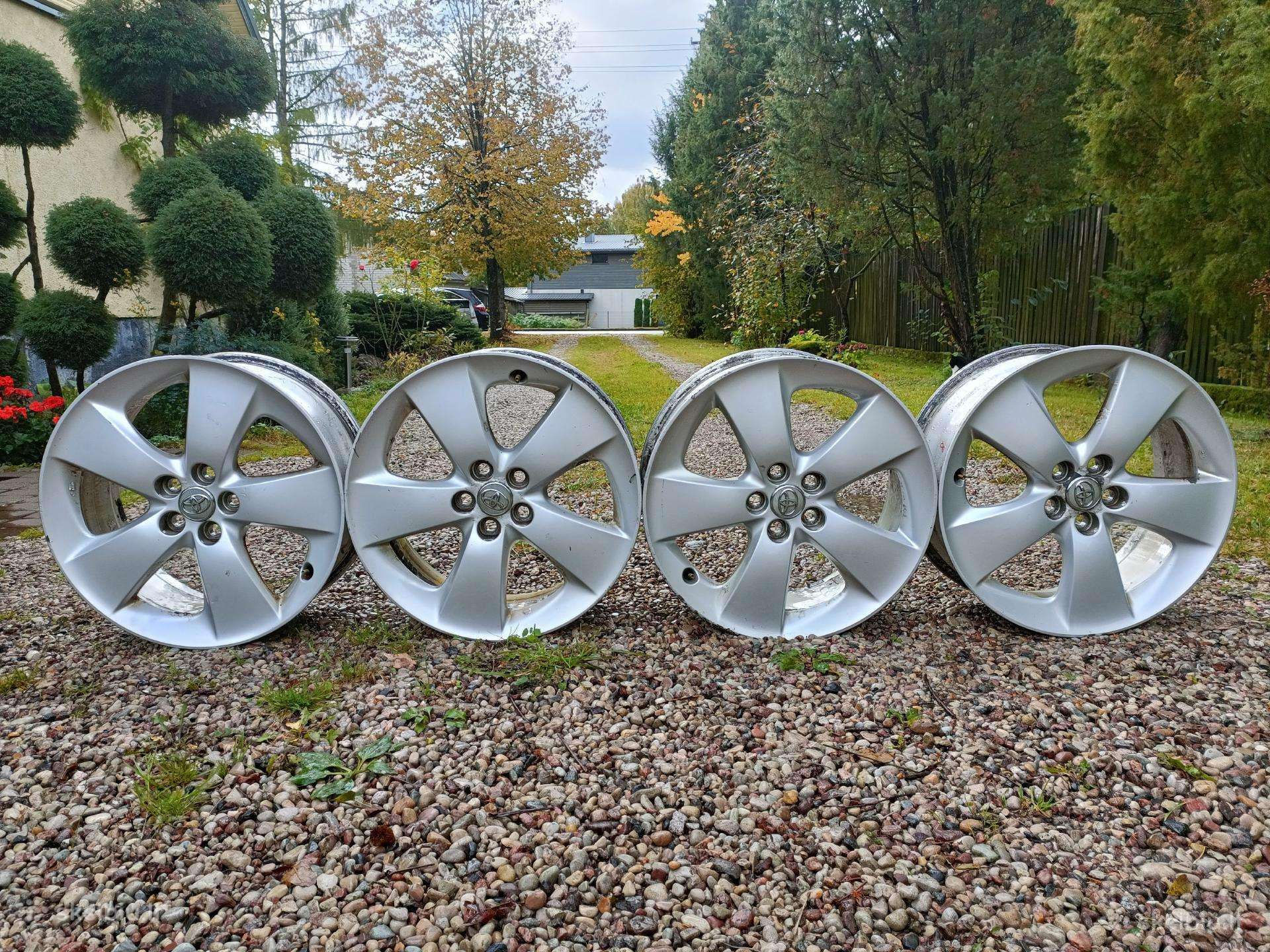 Lietus R17 toyota ratlankius