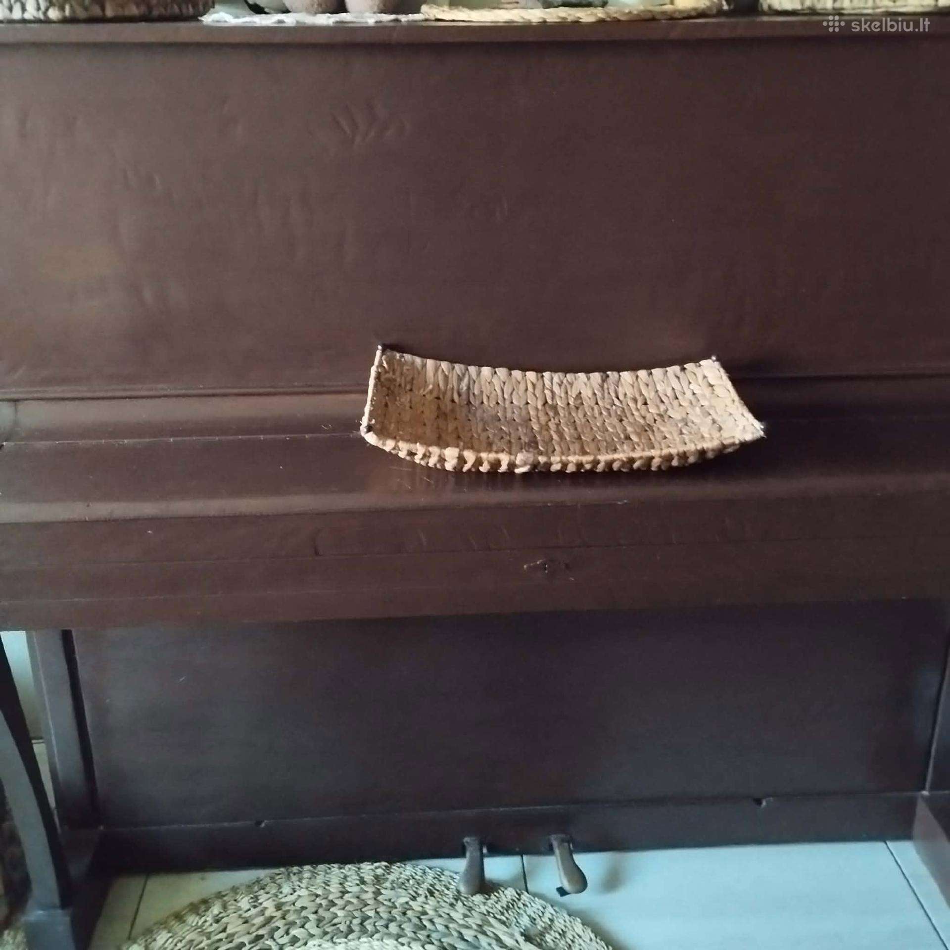 Dovanoju pianiną