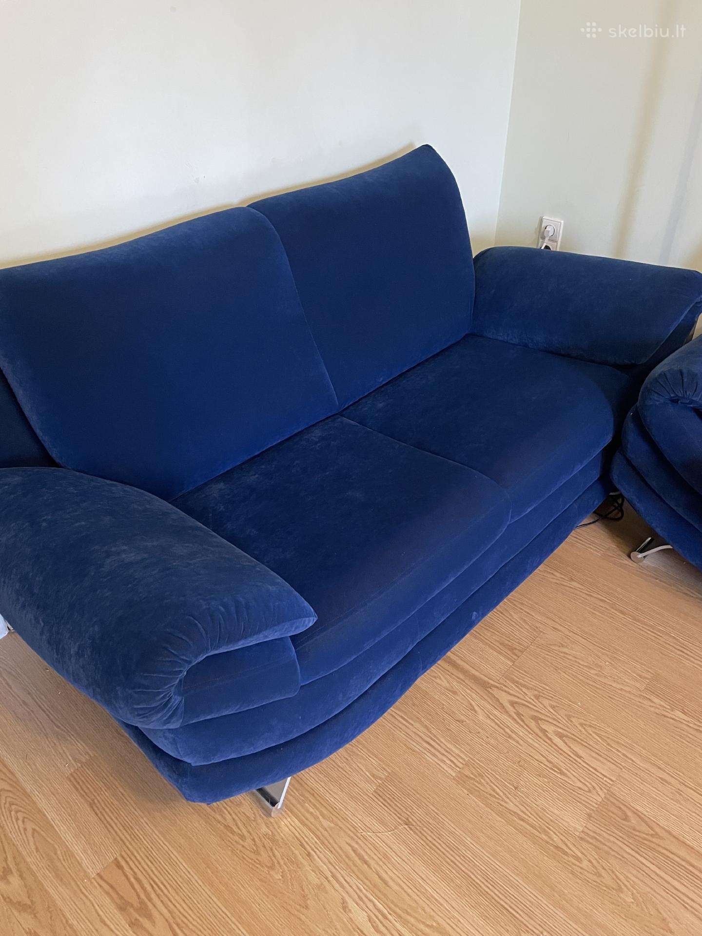 Atiduodam dvi sofas lovas