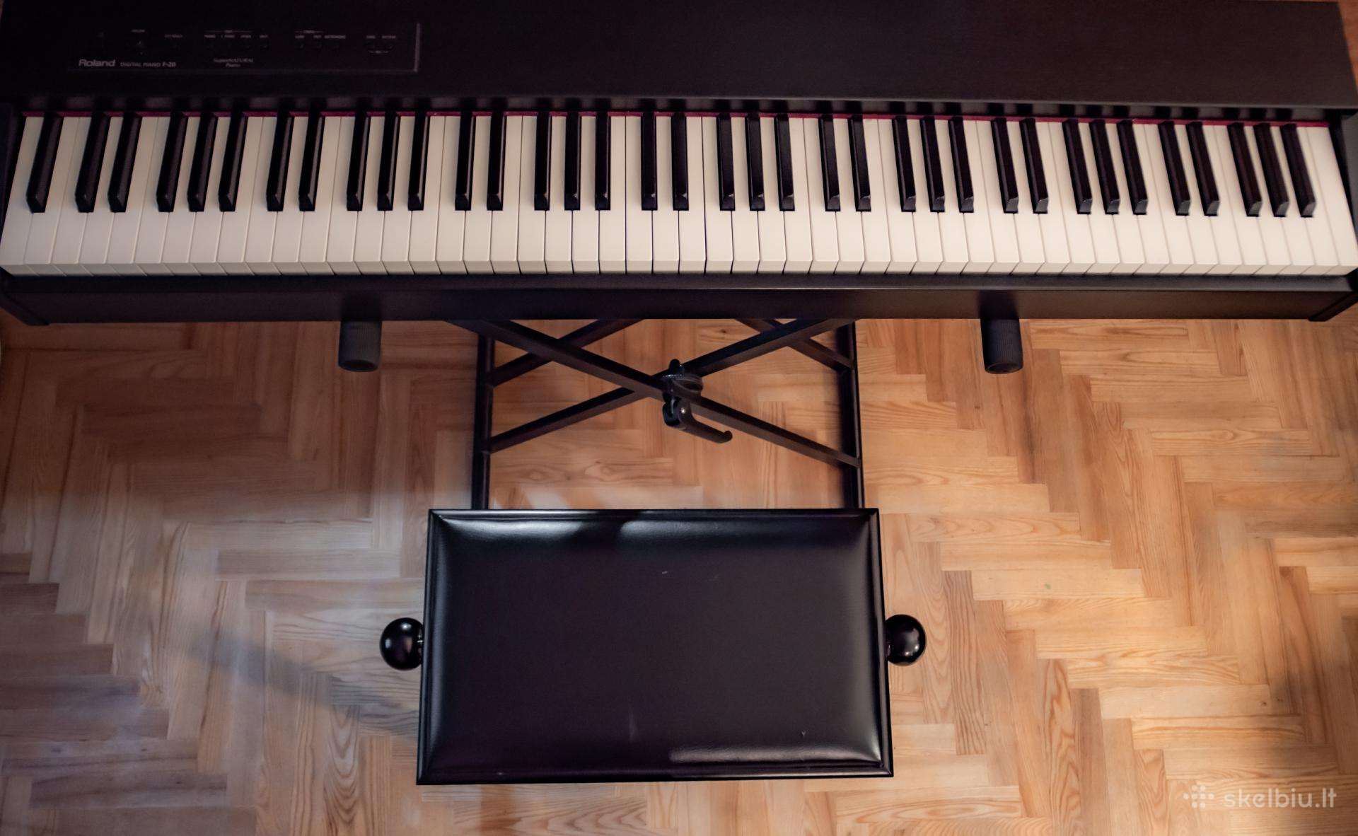 Parduodamas skaitmeninis pianinas Roland F-20