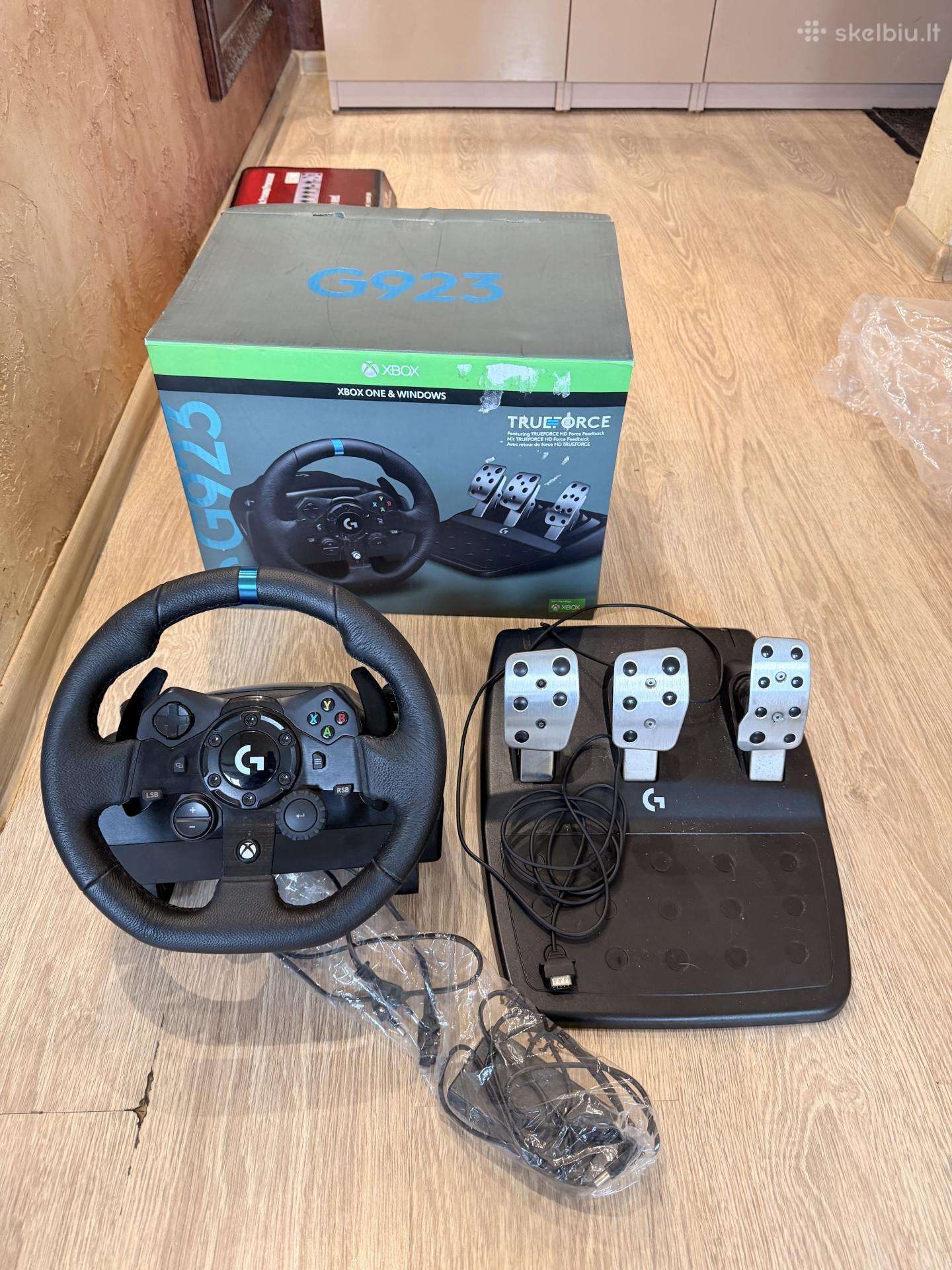 Logitech G923