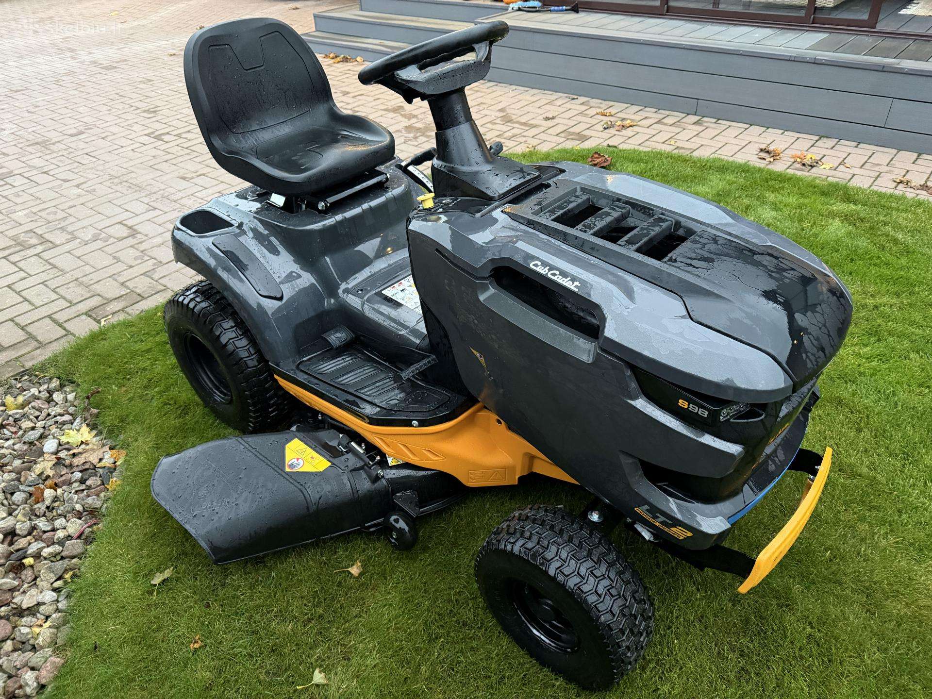 Sodo traktoriukas Cub cadet