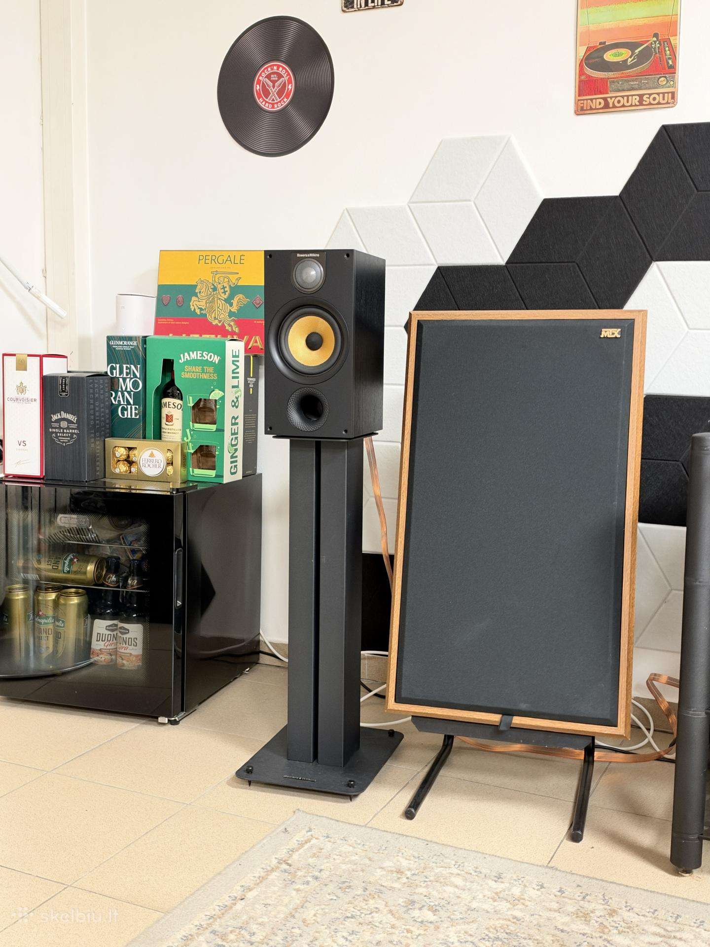 Bowers & Wilkins 686 S2