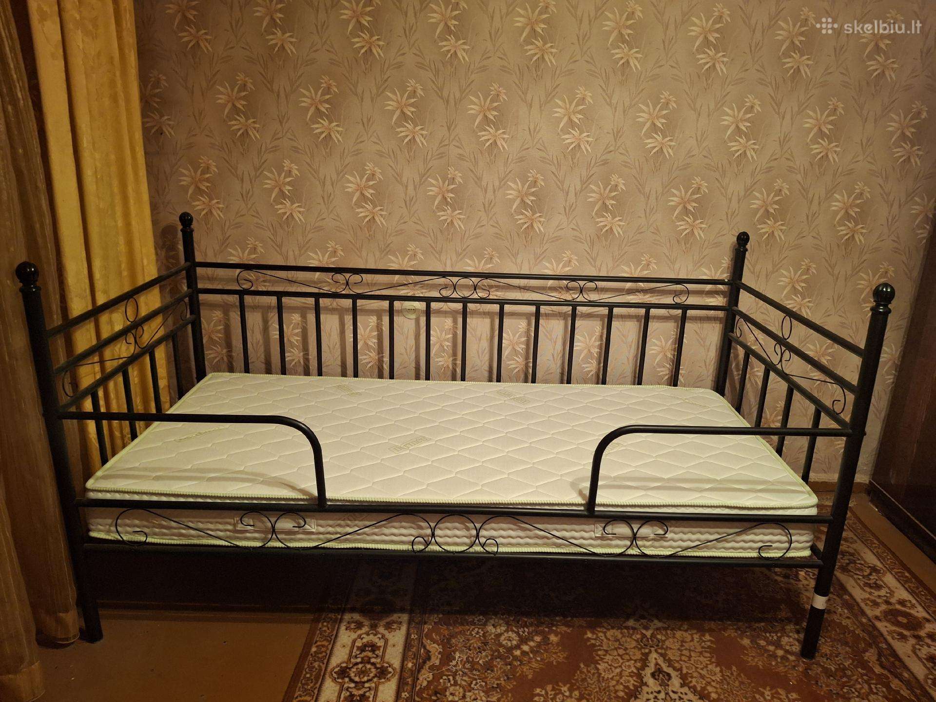 Metalinė viengulė lova