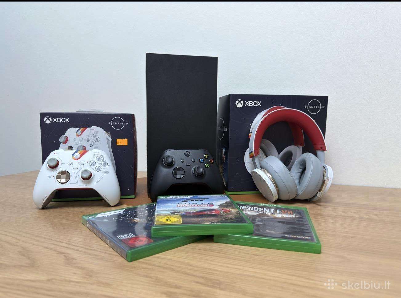 Parduodamas Xbox žaidimų konsolė