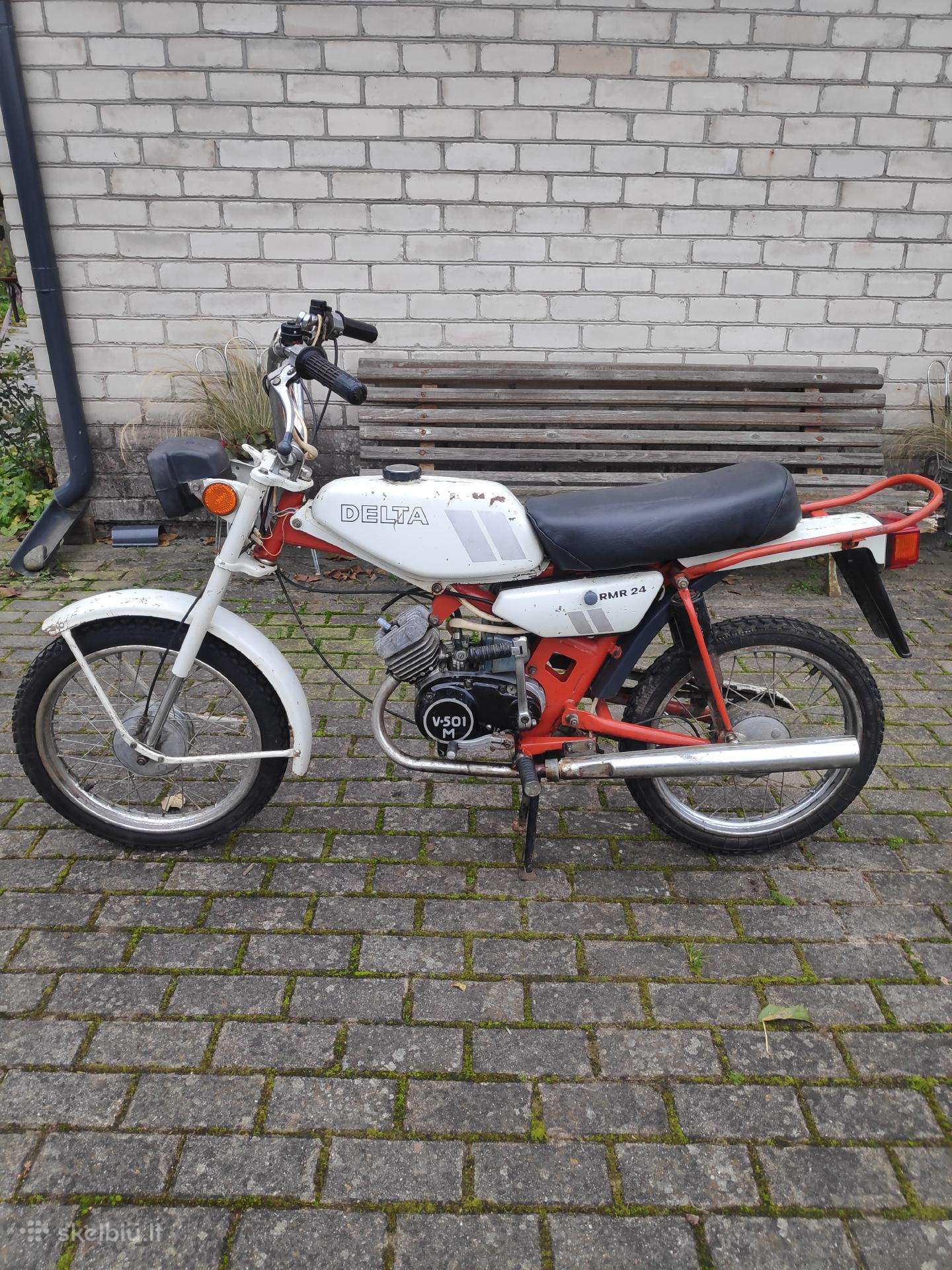 Motoroleriai mopedai