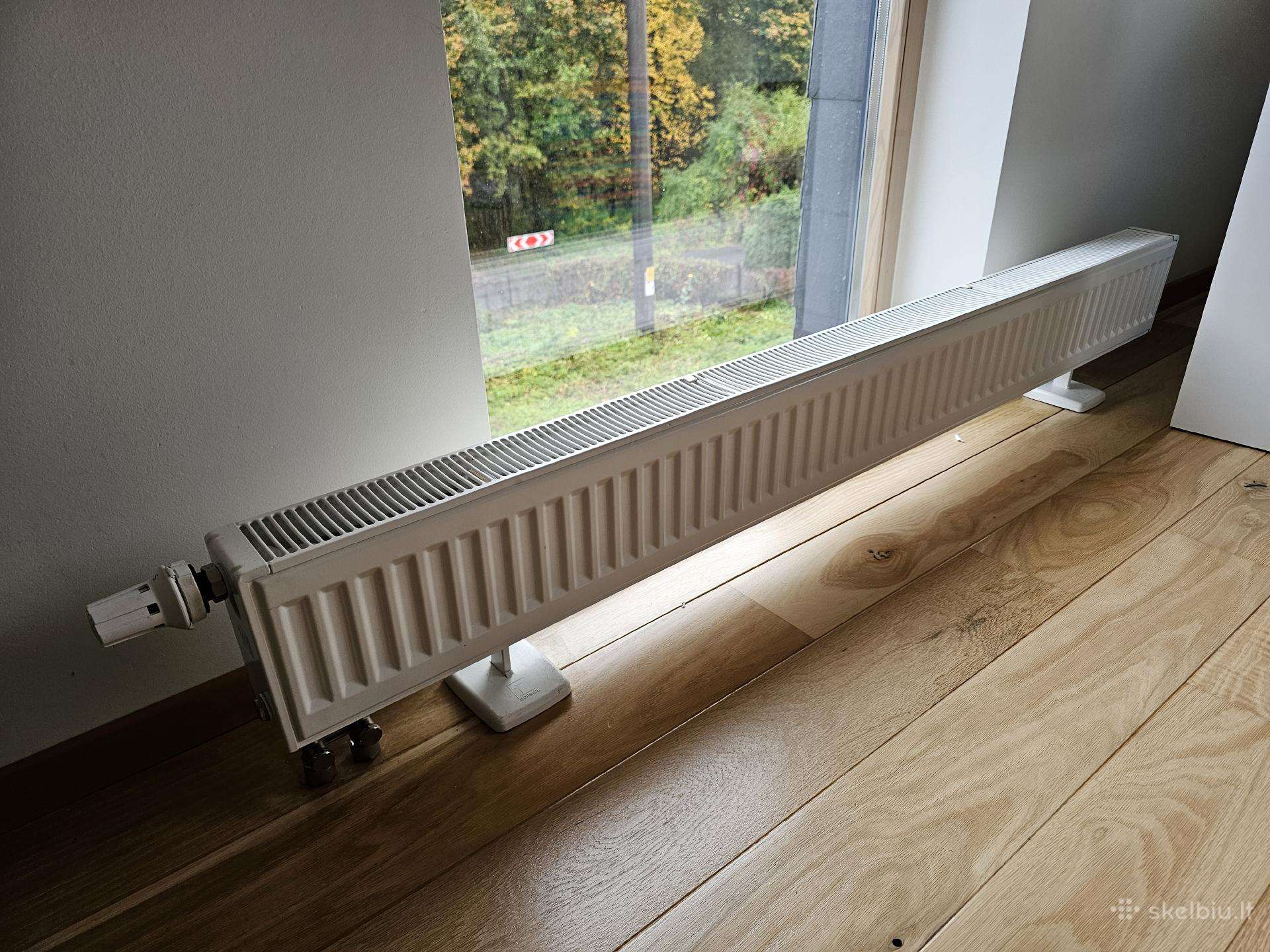 Parduodu radiatorius su termostatu plieninis 180cm