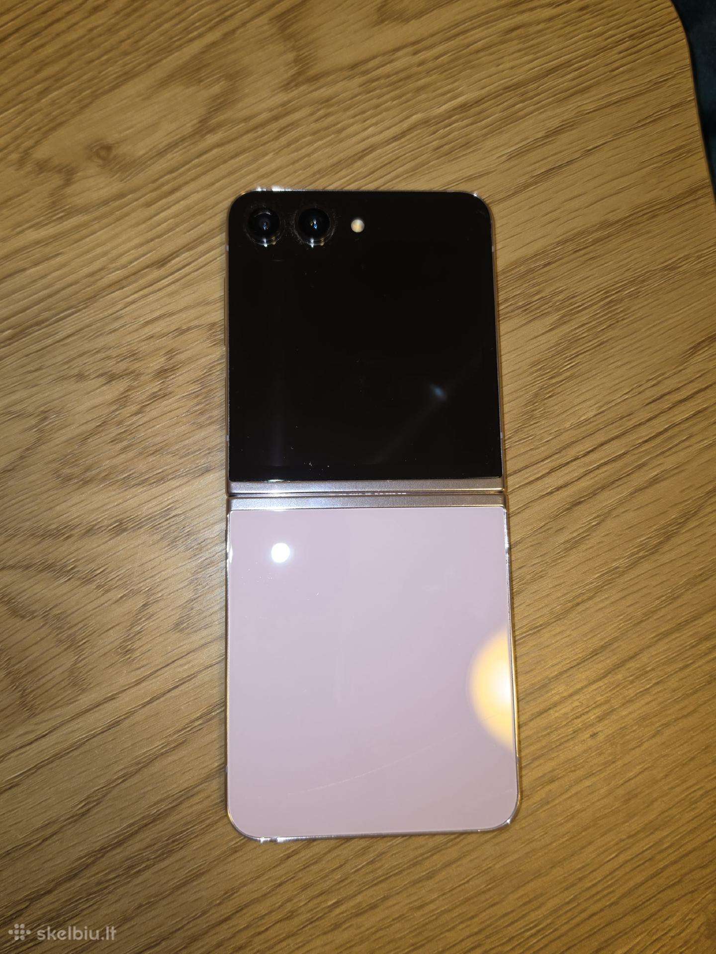 Samsung galaxy z flip 5