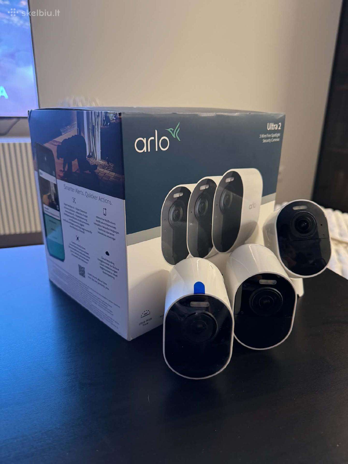 Arlo Ultra 2 stebėjimo sistema su trimis 4k Ultra