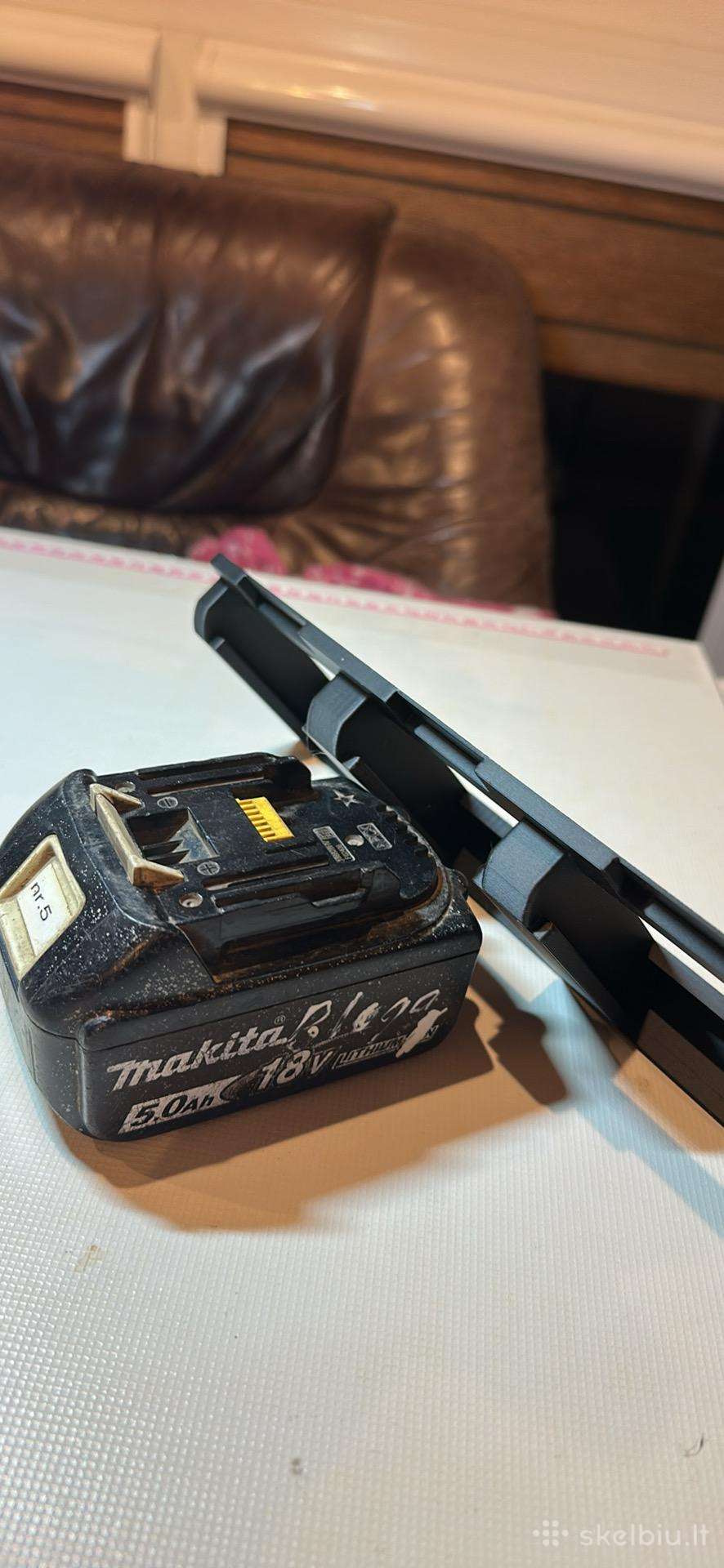Makita/milwaukee/dewalt bateriju laikiklis