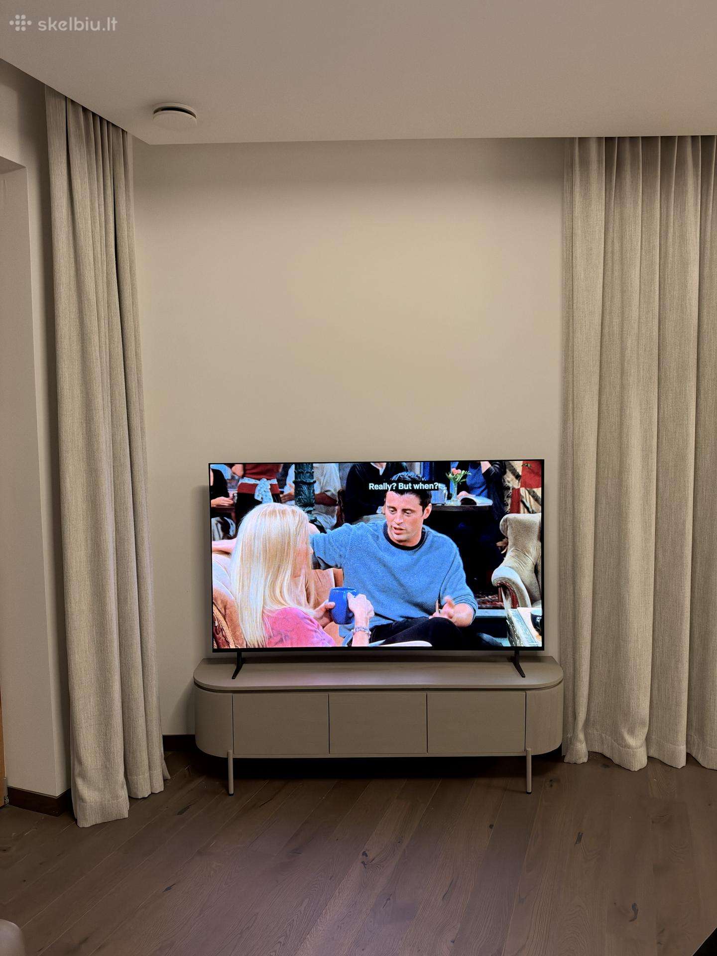 Naujas medinis TV staliukas, spintelė