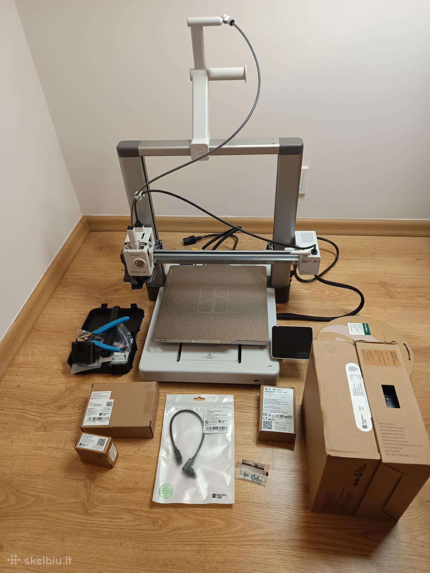 Bambu Lab A1 3D spauzdintuvas su priedais