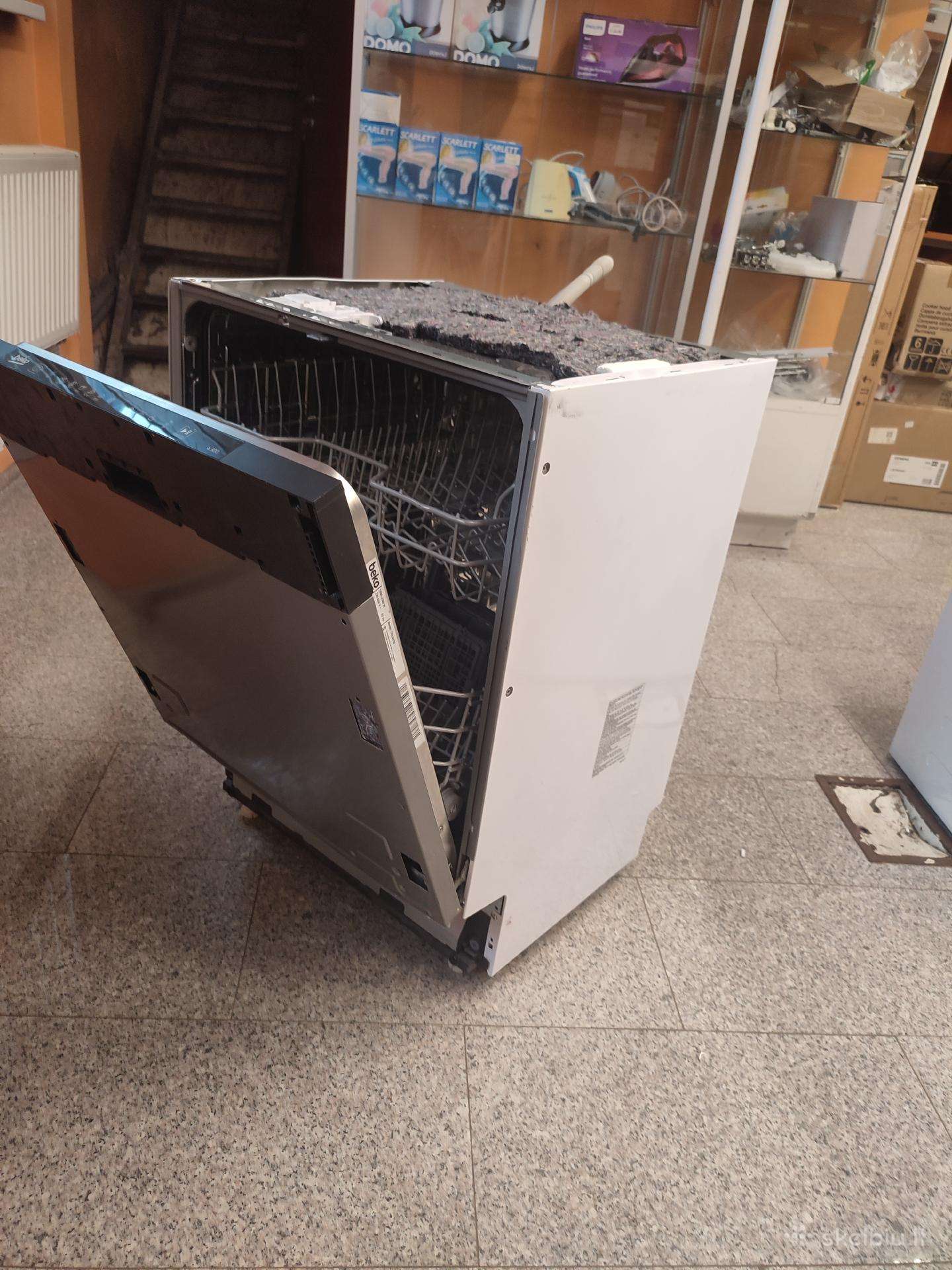Įmontuojama indaplovė Beko Din36430