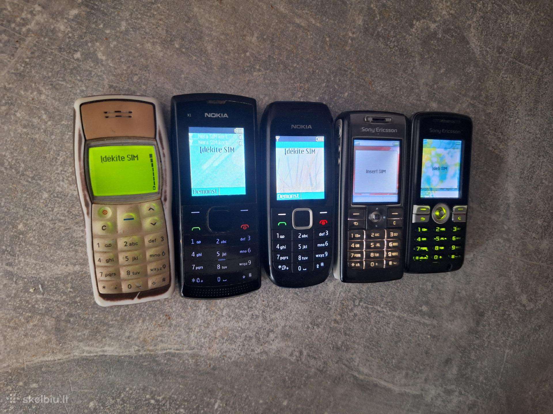 Seni mygtukiniai telefonai