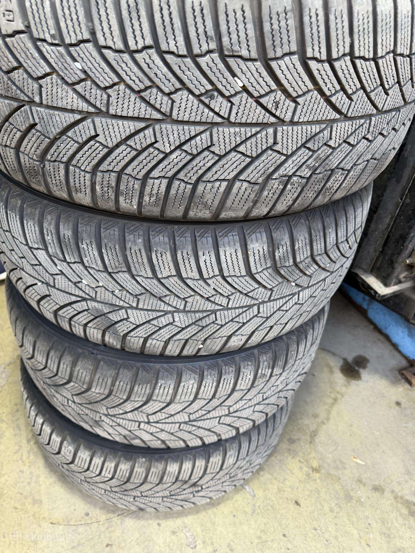 Kumho 235/40/r19