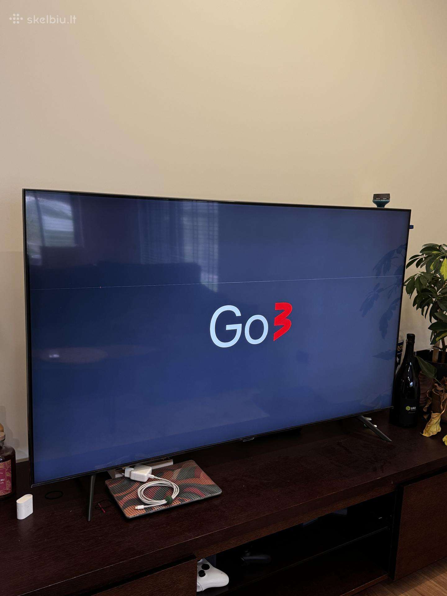 Samsung televizorius ir komoda