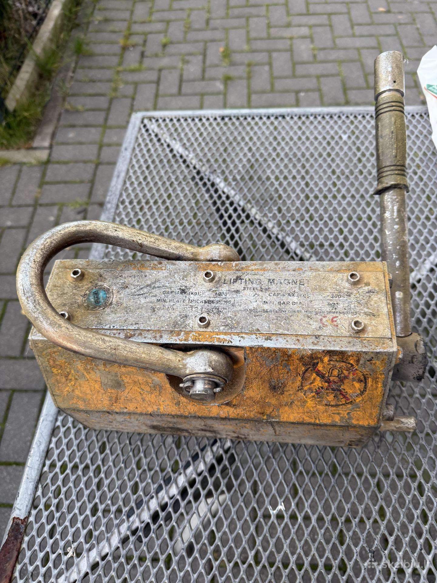 Parduodamas pramoninis kėlimo magnetas – 1000 kg