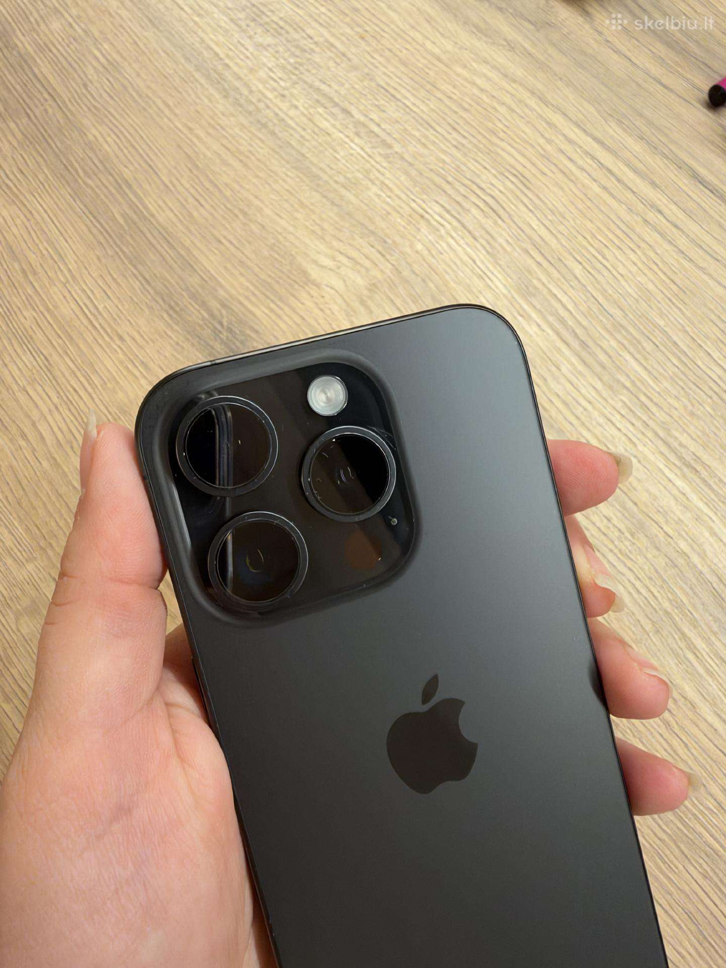 iPhone 15 pro 256gb