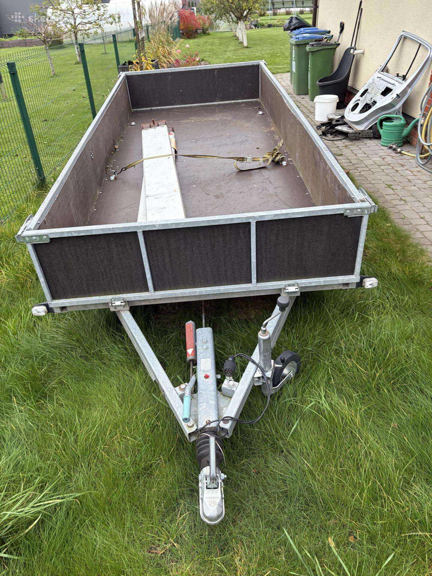 -Kita-, passenger car trailers