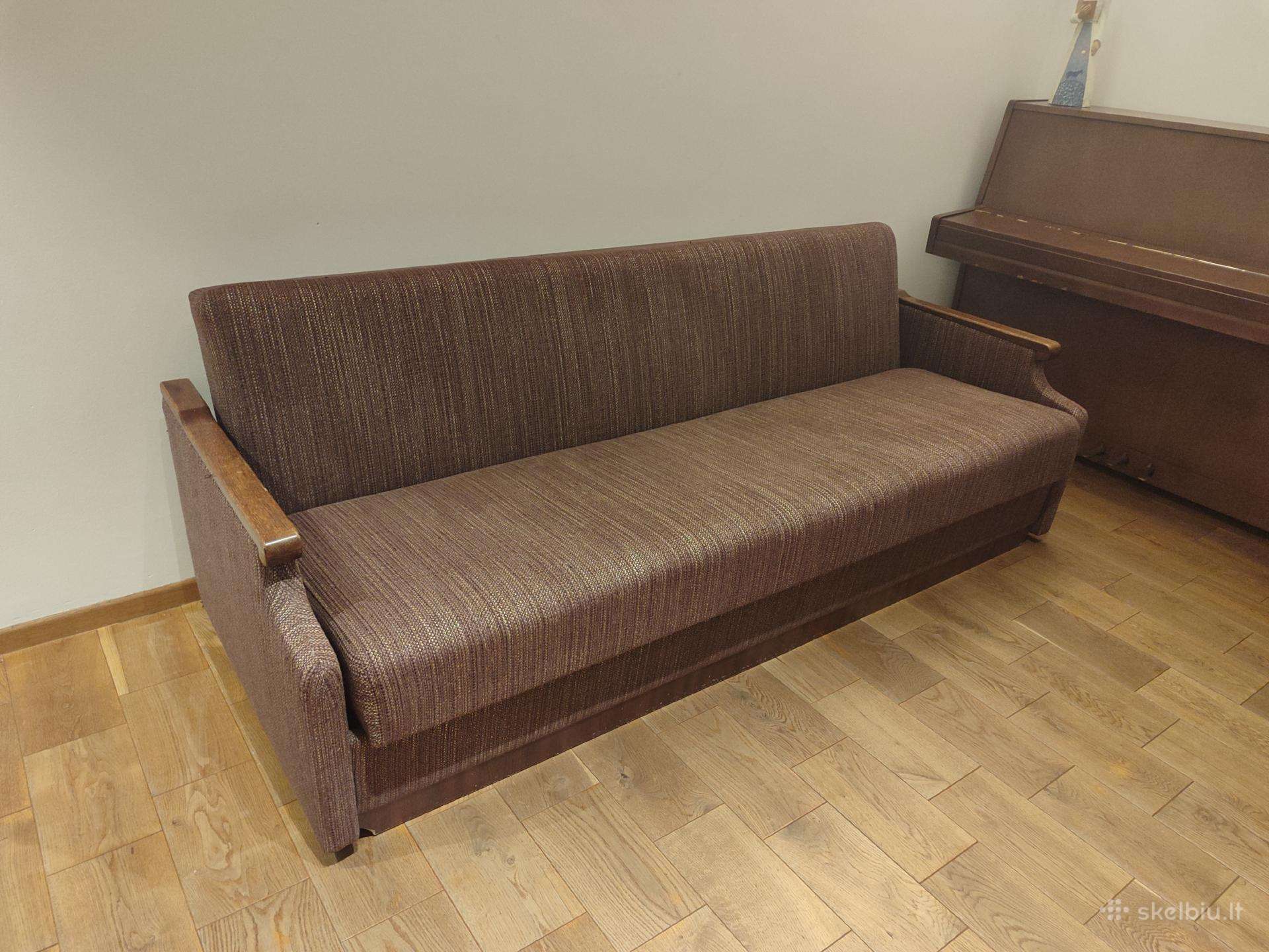 "Kauno Baldų" sofa (restauruota).