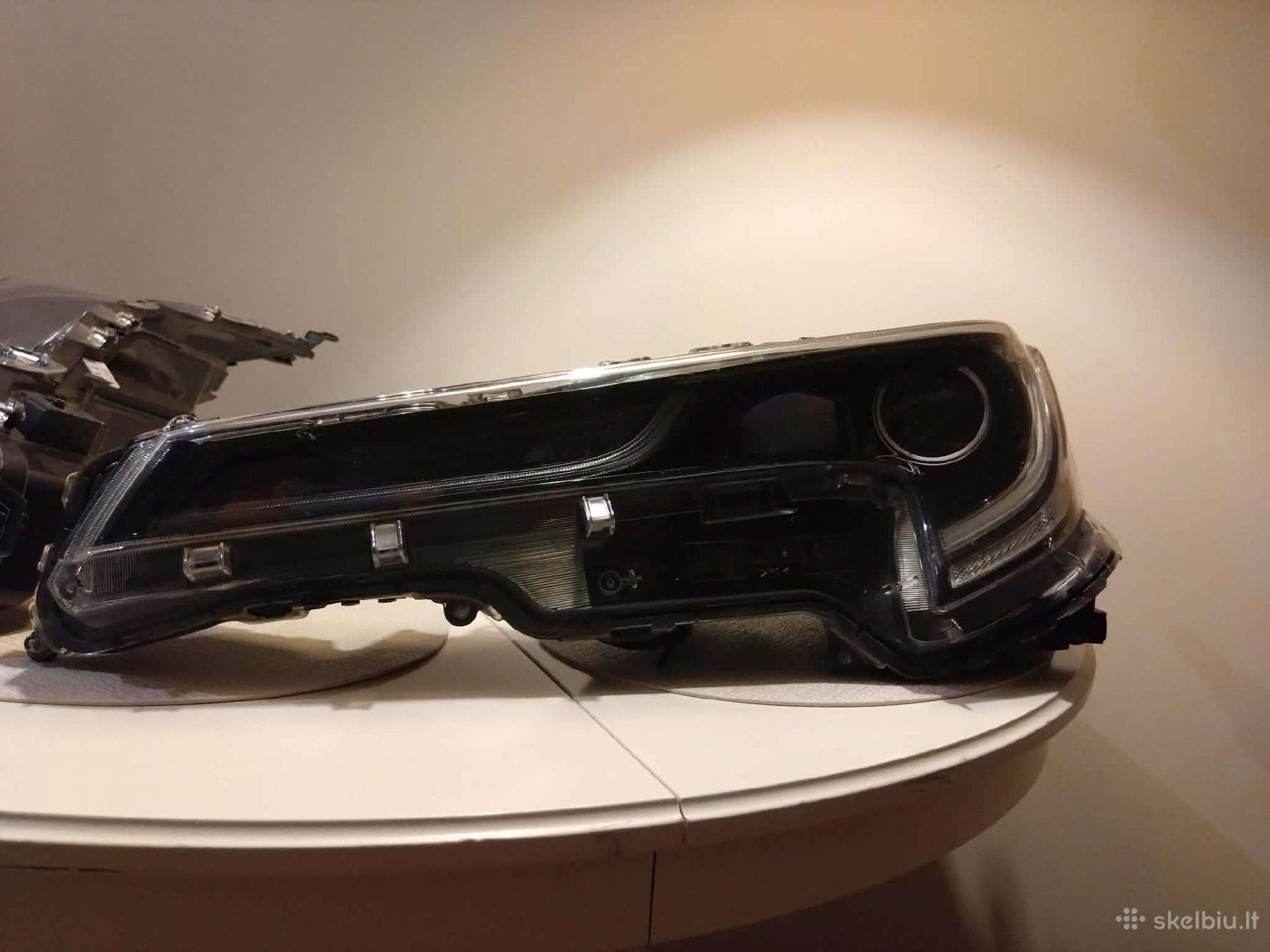 Toyota Corolla žibintai