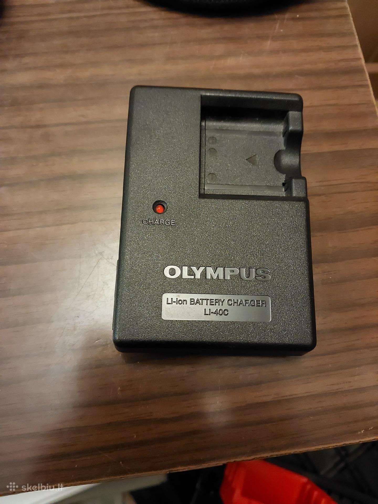 Olympus li-40c pakrovėjas