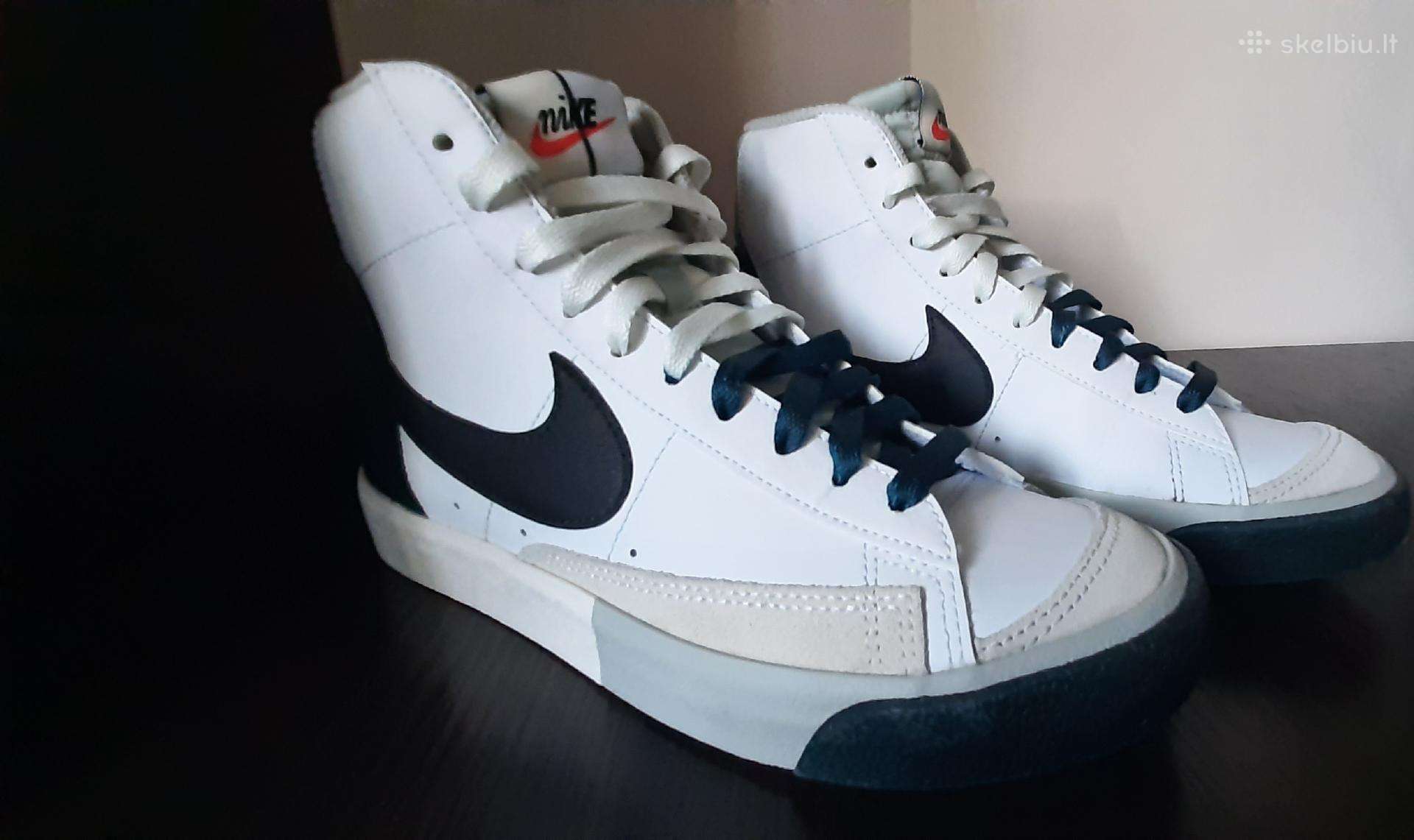 Nike Blazer Mid '77