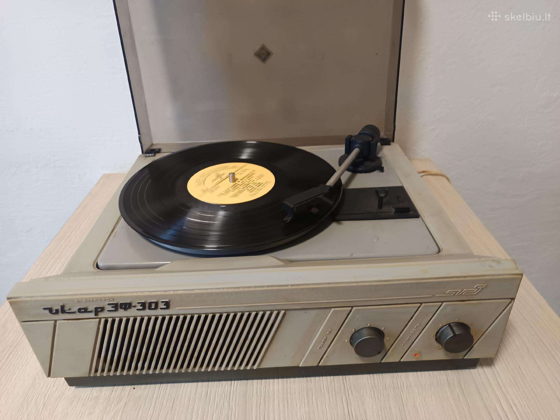 Patefonas Ikar Ef-303