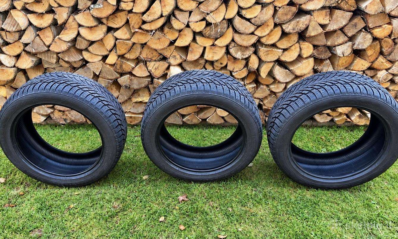 Parduodamos Nokian žieminės padangos 275/45 R20