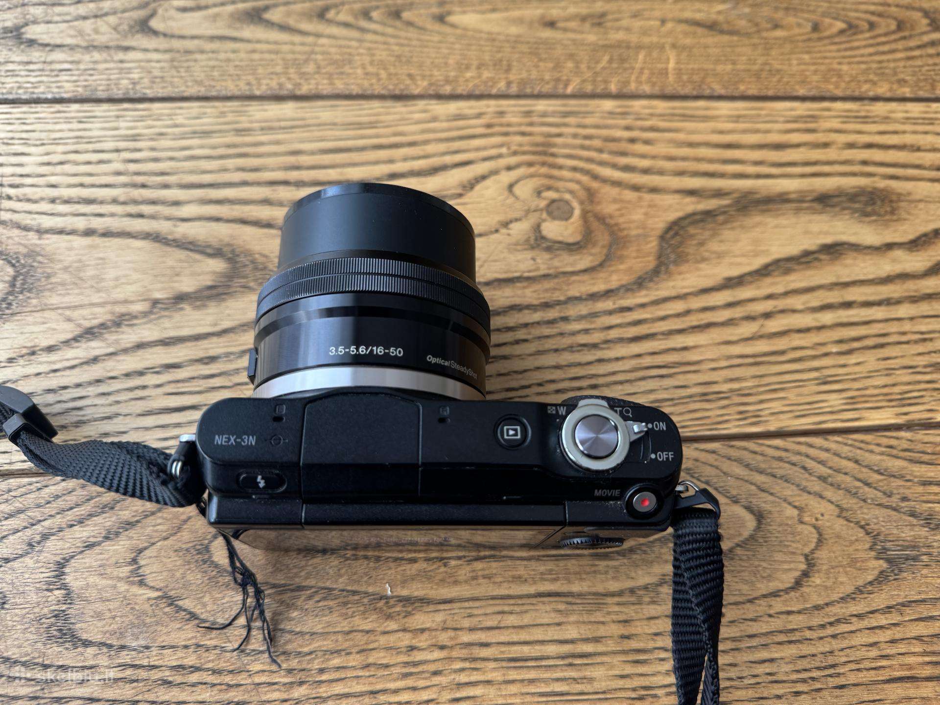 Sony Nex-3n + 16–50mm Oss objektyvas