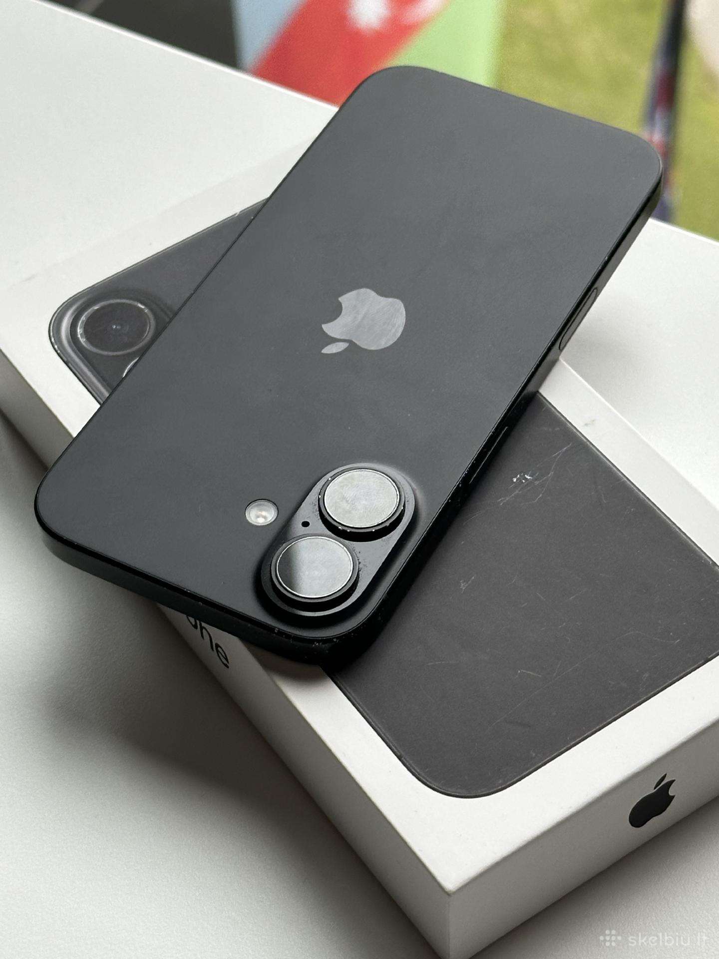 iPhone 16