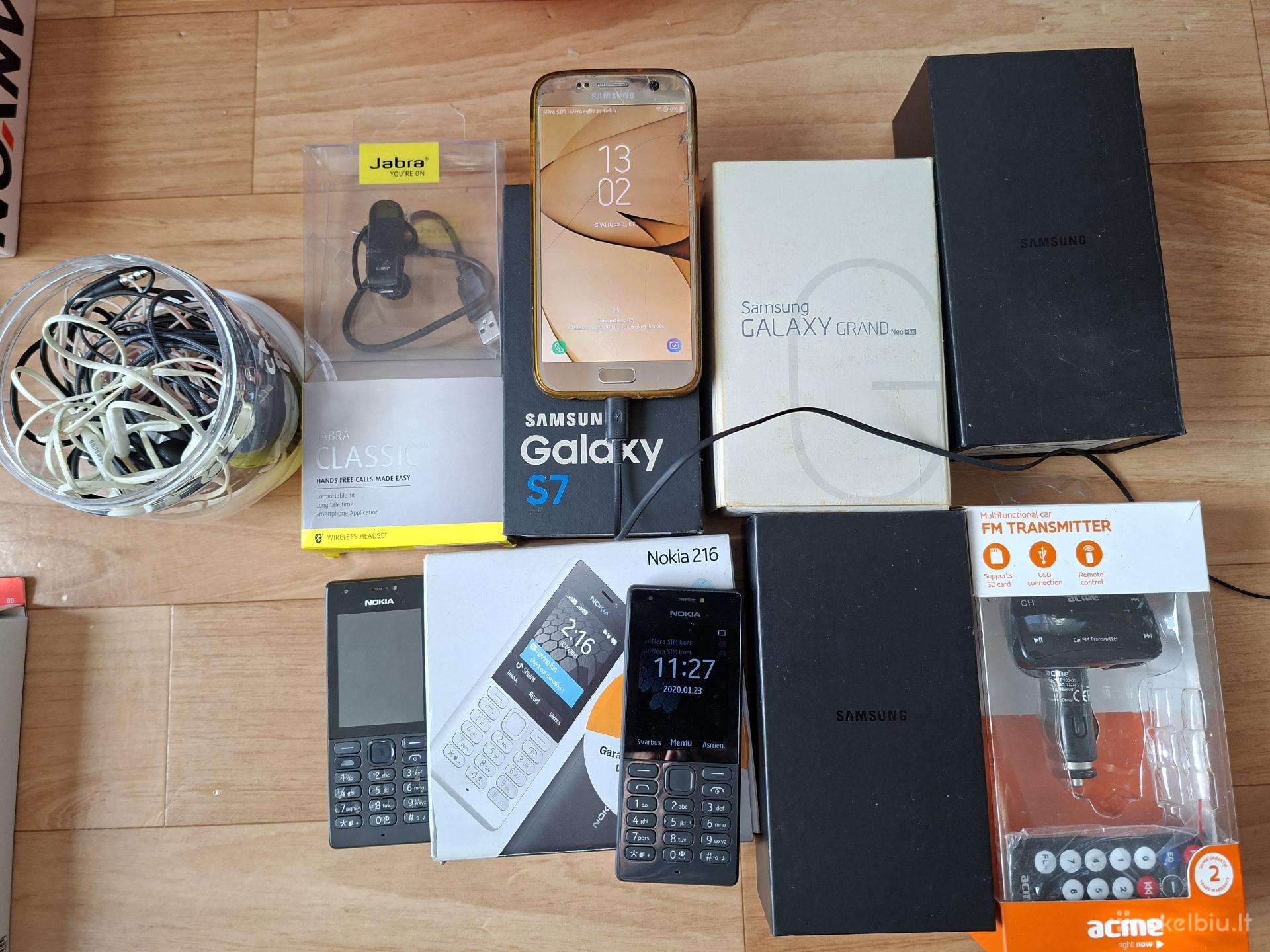 Kolekcijai senų aksesuarų telefonams