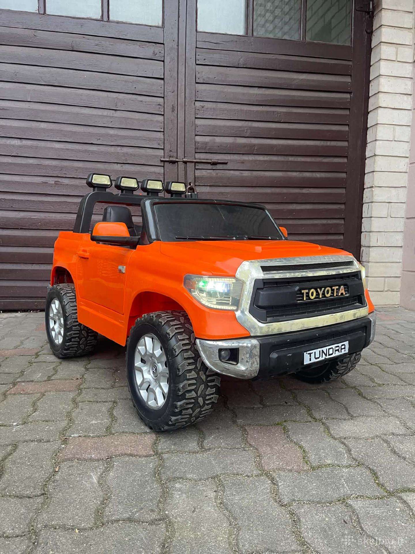 Parduodamas vaikiskas didelis dvivietis Toyota