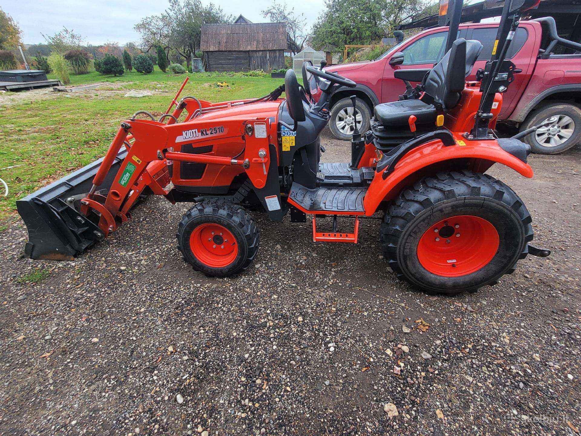 Kioti cx2510 su frontaliniu