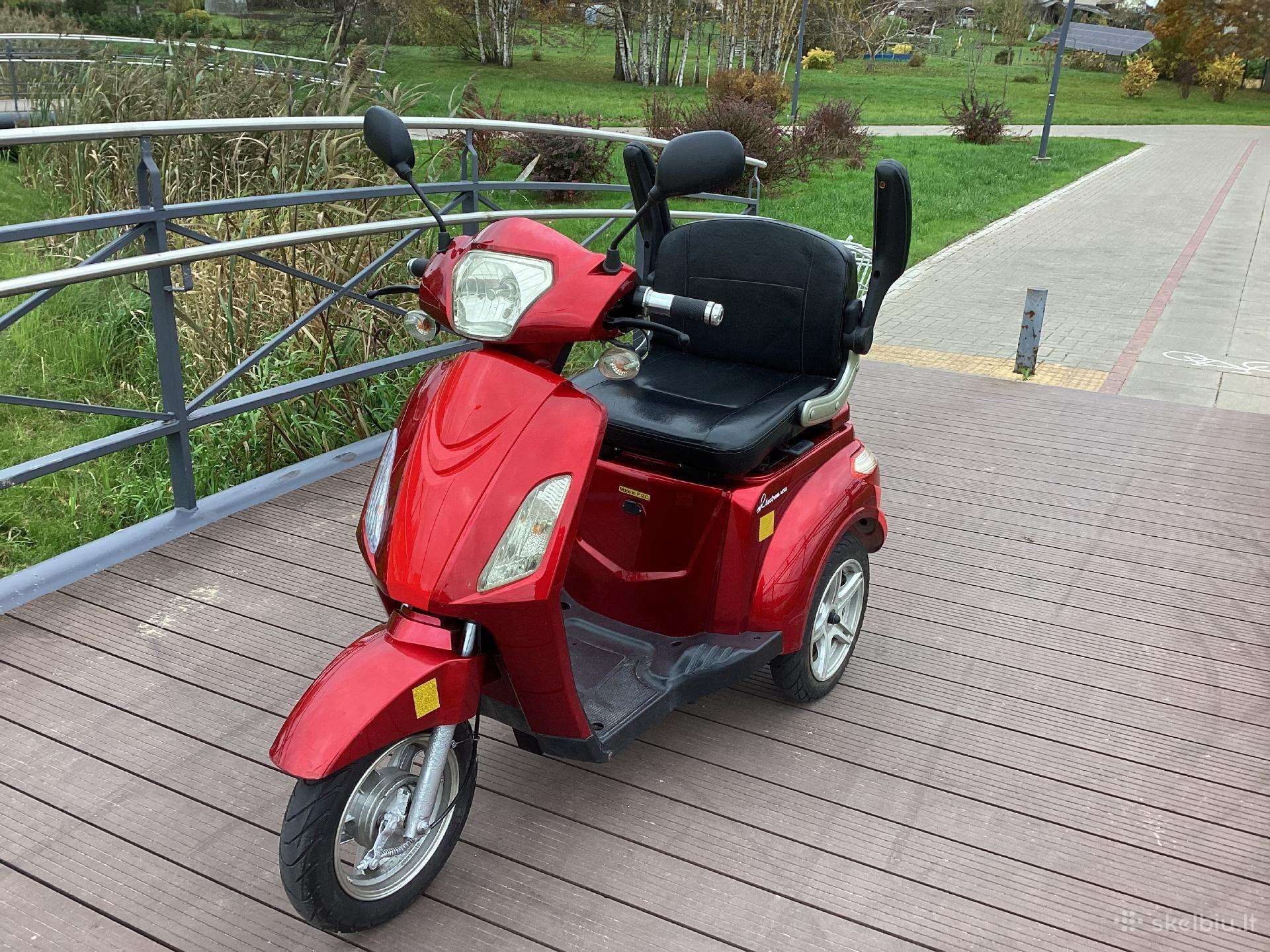 Parduodu elektrini Skuteri vezimeli