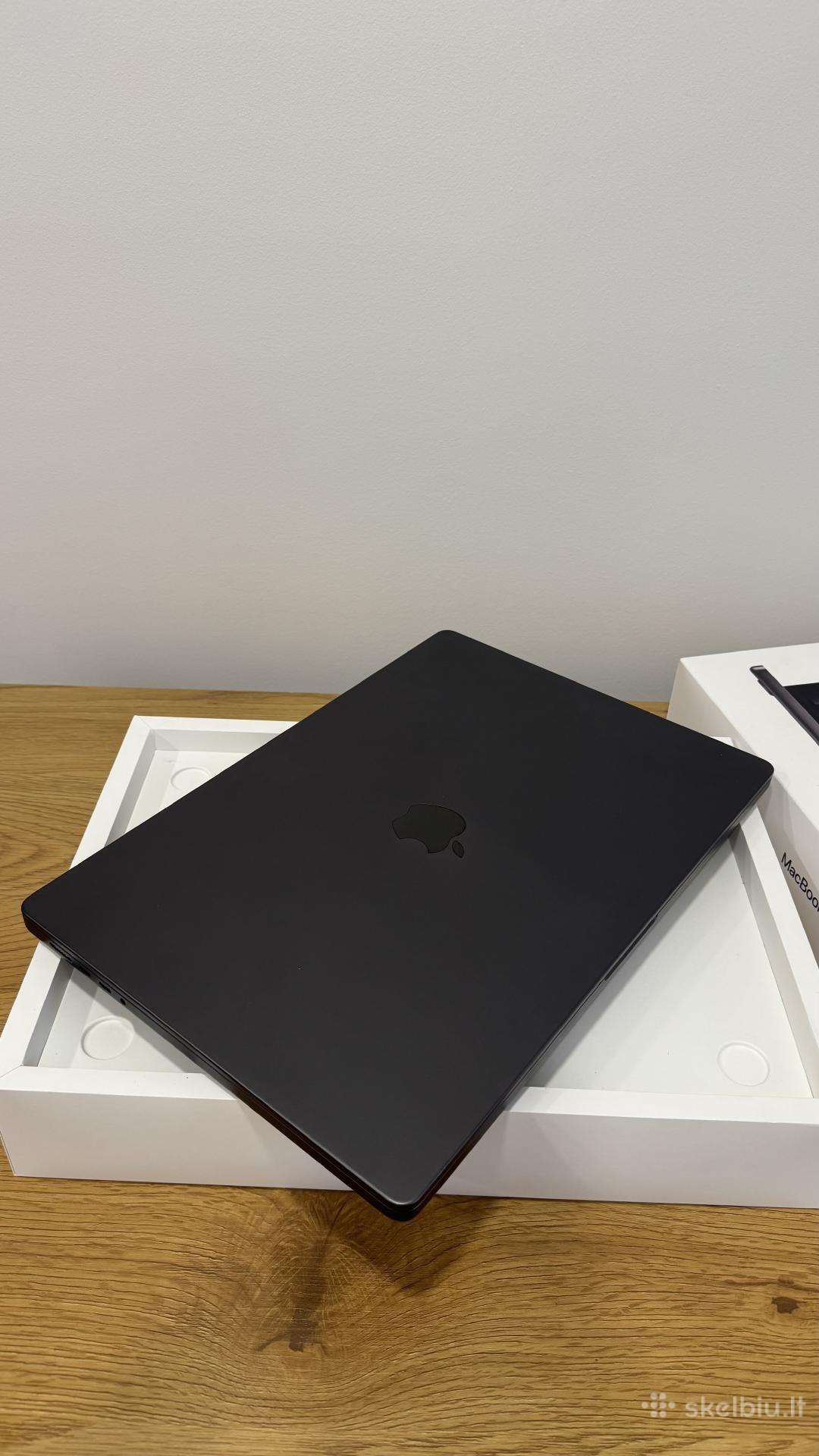 MacBook Pro 16 M4 Pro chip