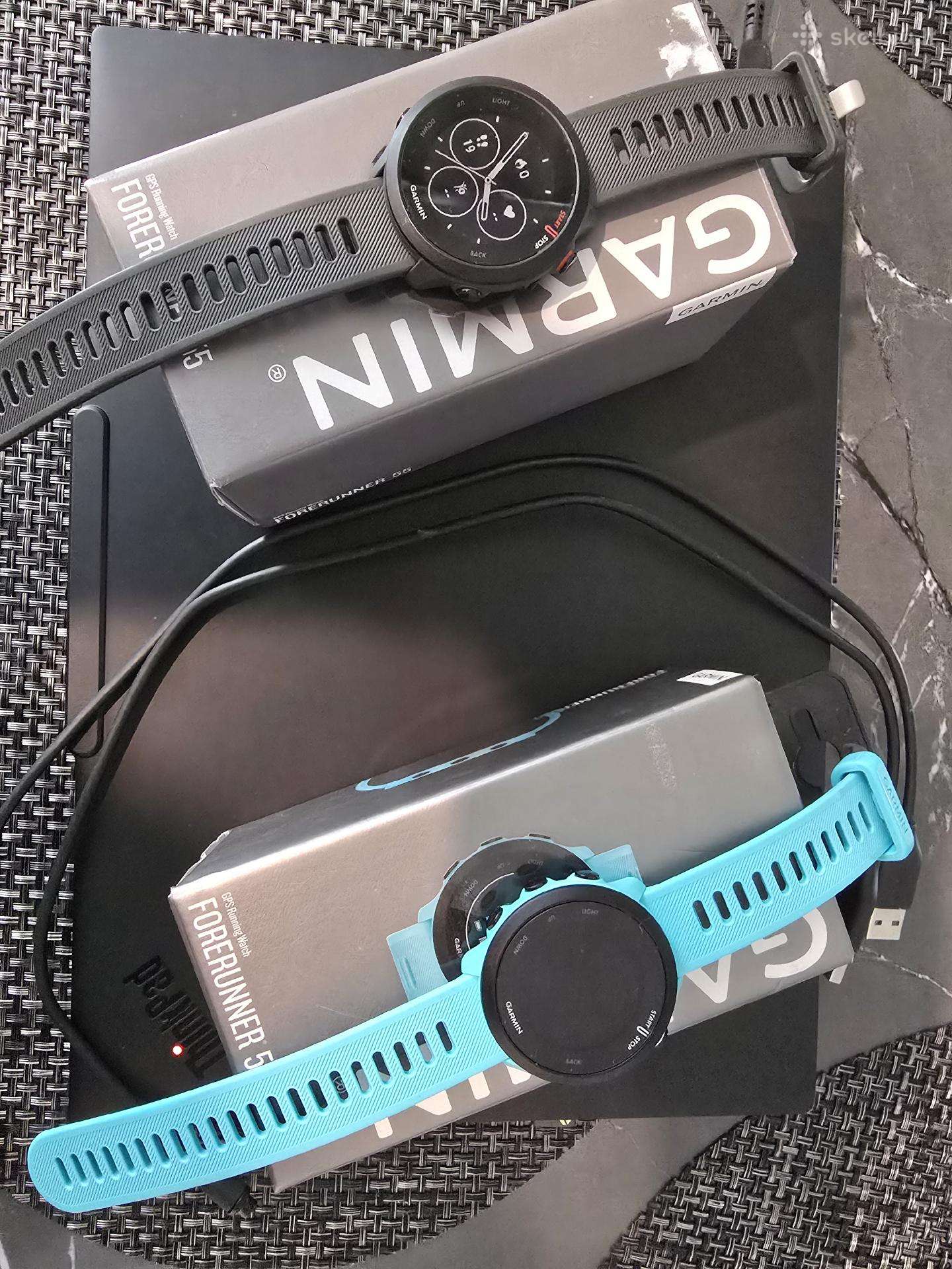 Garmin Forerunner 55 (juodas ir mėlynas)