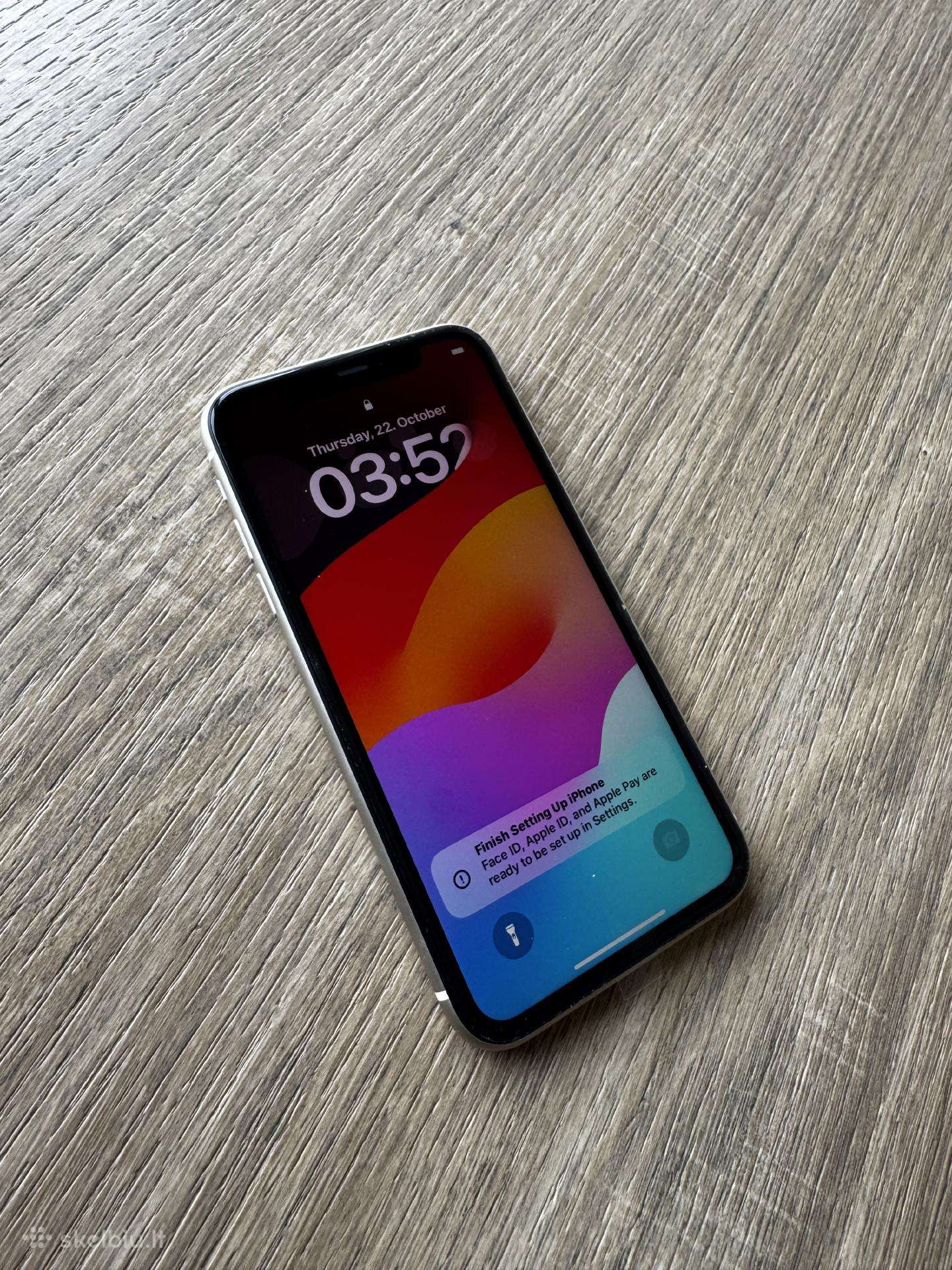 Apple iPhone 11 / 128 GB