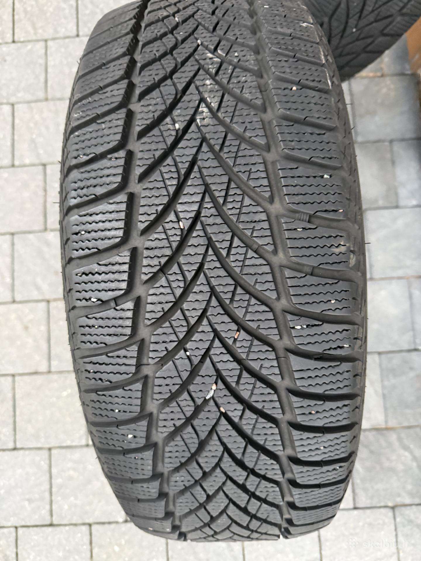 Parduodamos ziemines Goodyear padangos
