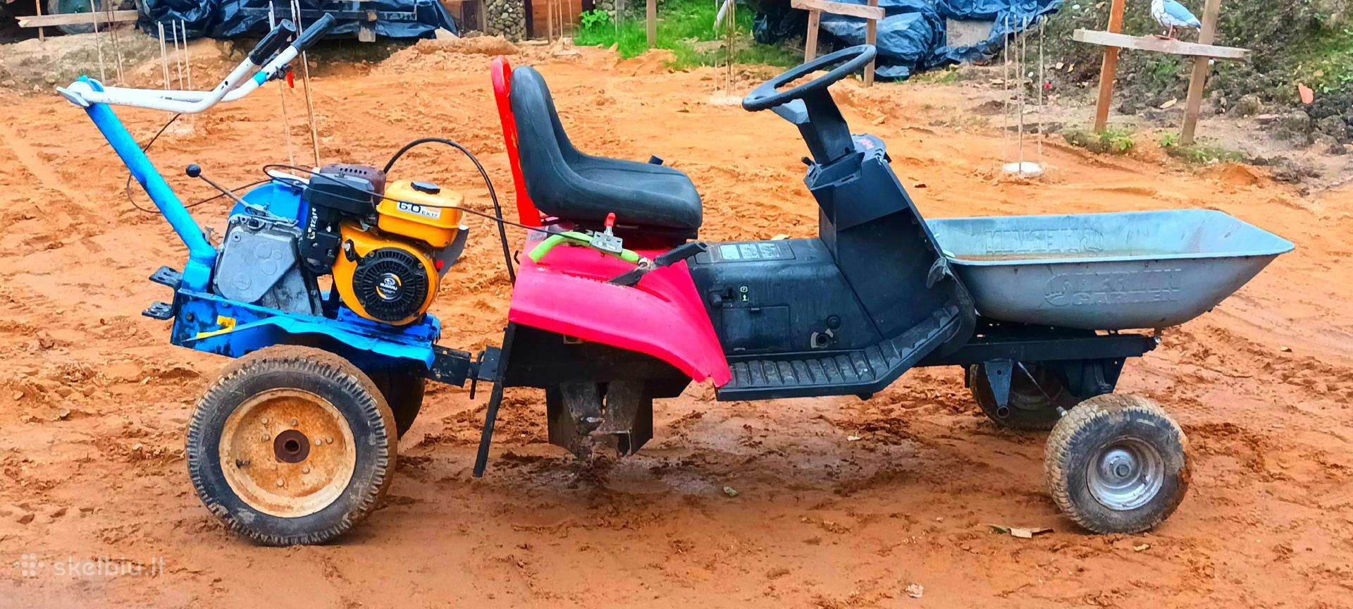 Kultivatoriaus-motobloko vairuojamas priedelis
